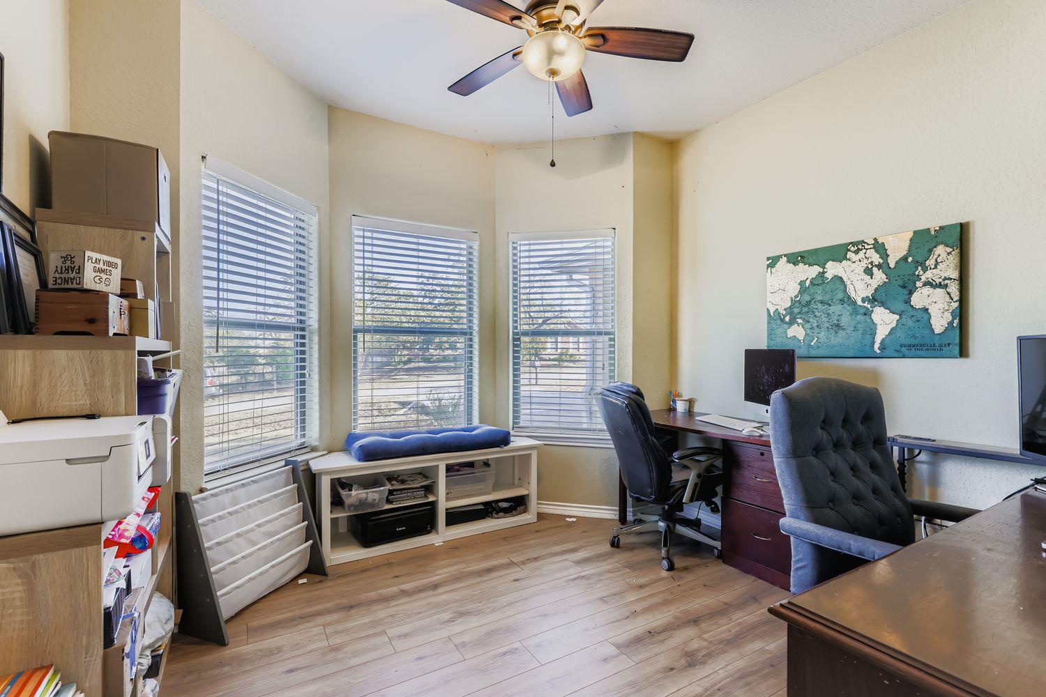 118 Santa Fe Rdg, Seguin, TX 78155