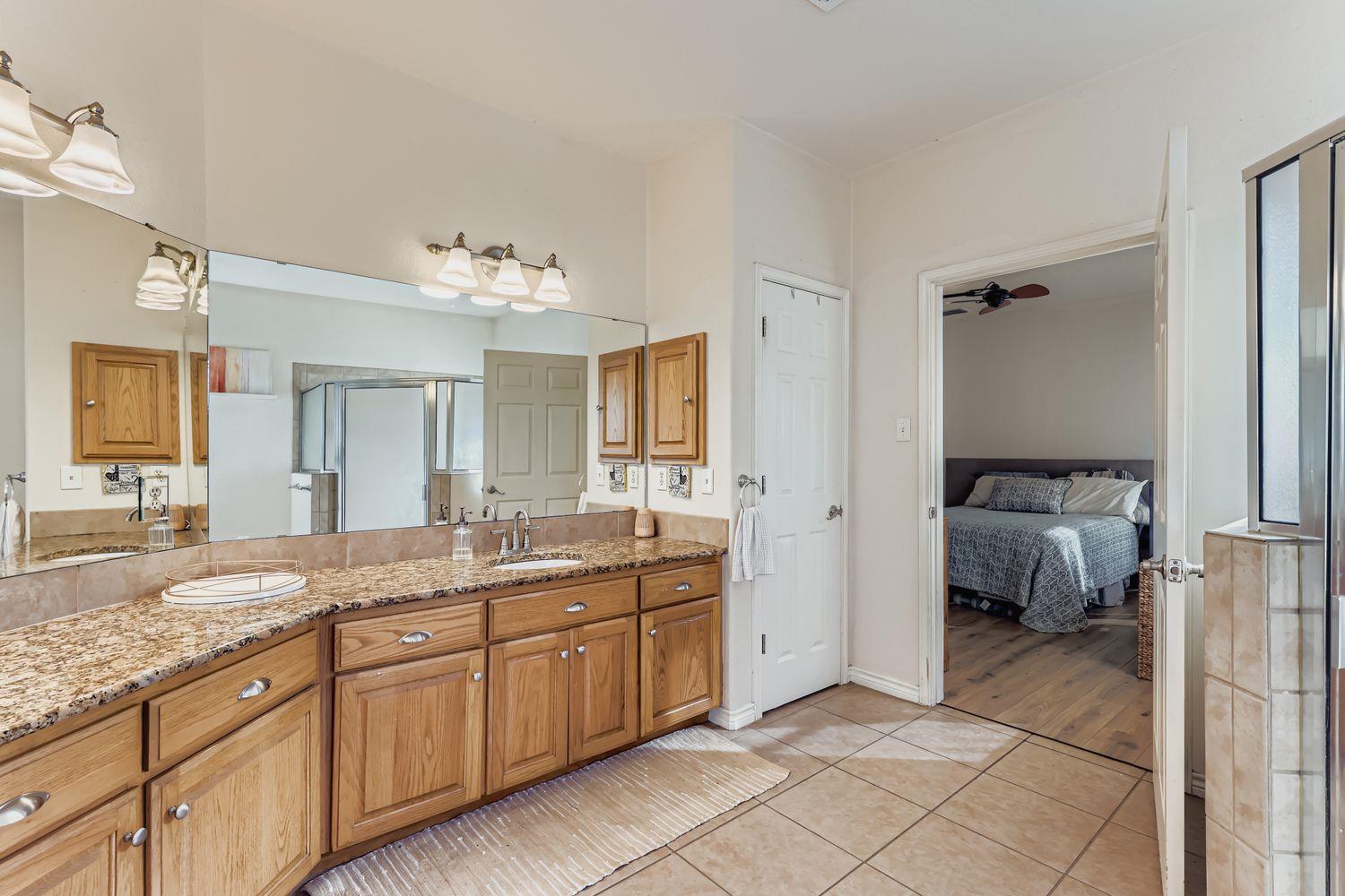 118 Santa Fe Rdg, Seguin, TX 78155