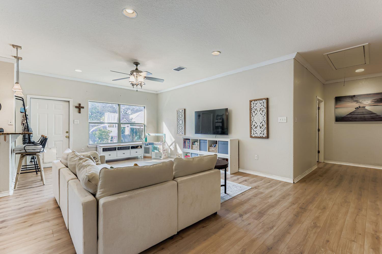 118 Santa Fe Rdg, Seguin, TX 78155