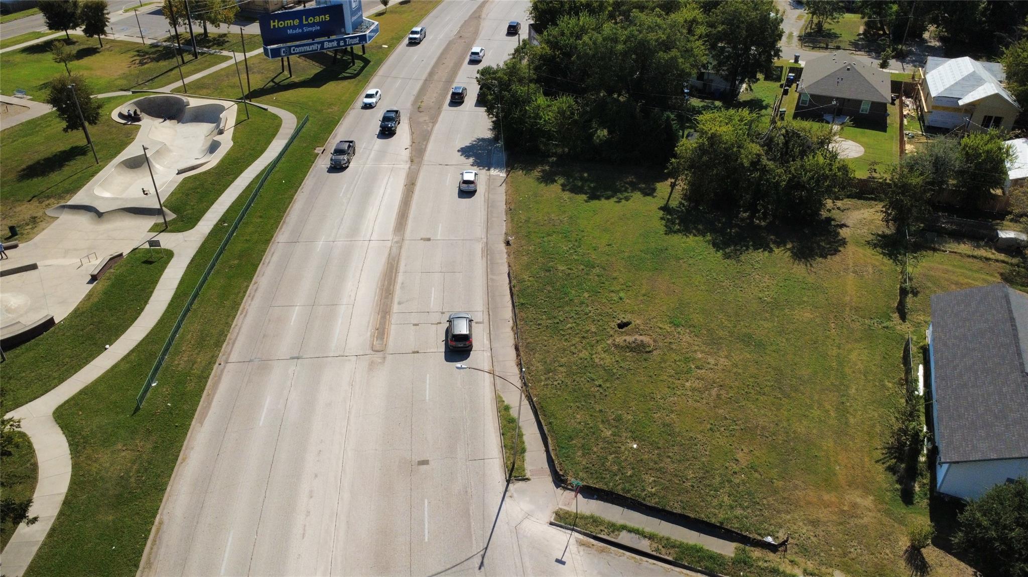 1401 W Waco Dr, Waco, TX 76701