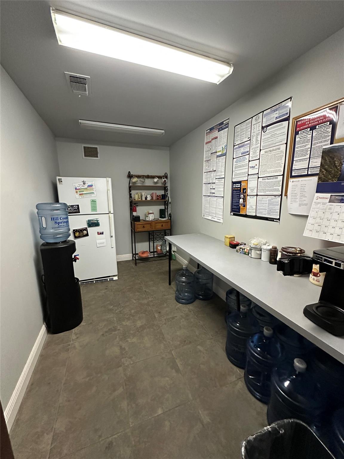 8862 W U S HY 290 Highway W, Austin, TX 78736