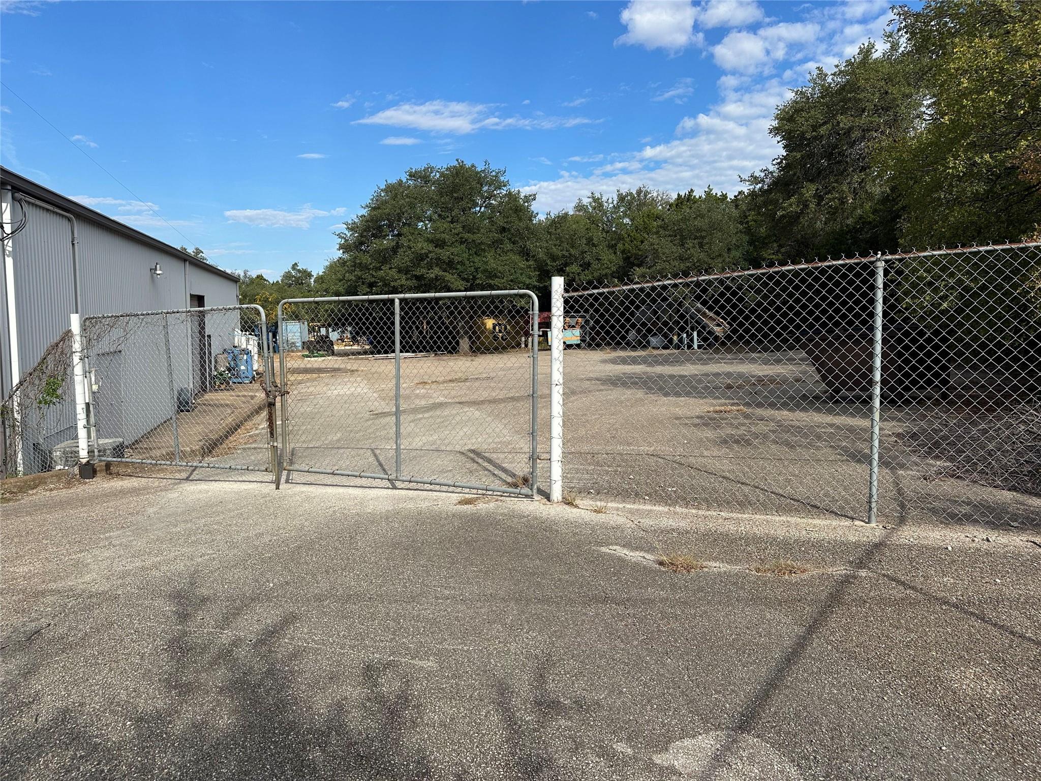 8862 W U S HY 290 Highway W, Austin, TX 78736