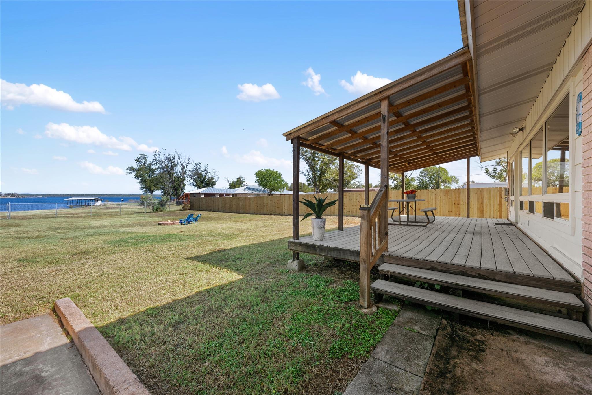 658 Golden Beach Dr, Buchanan Dam, TX 78609