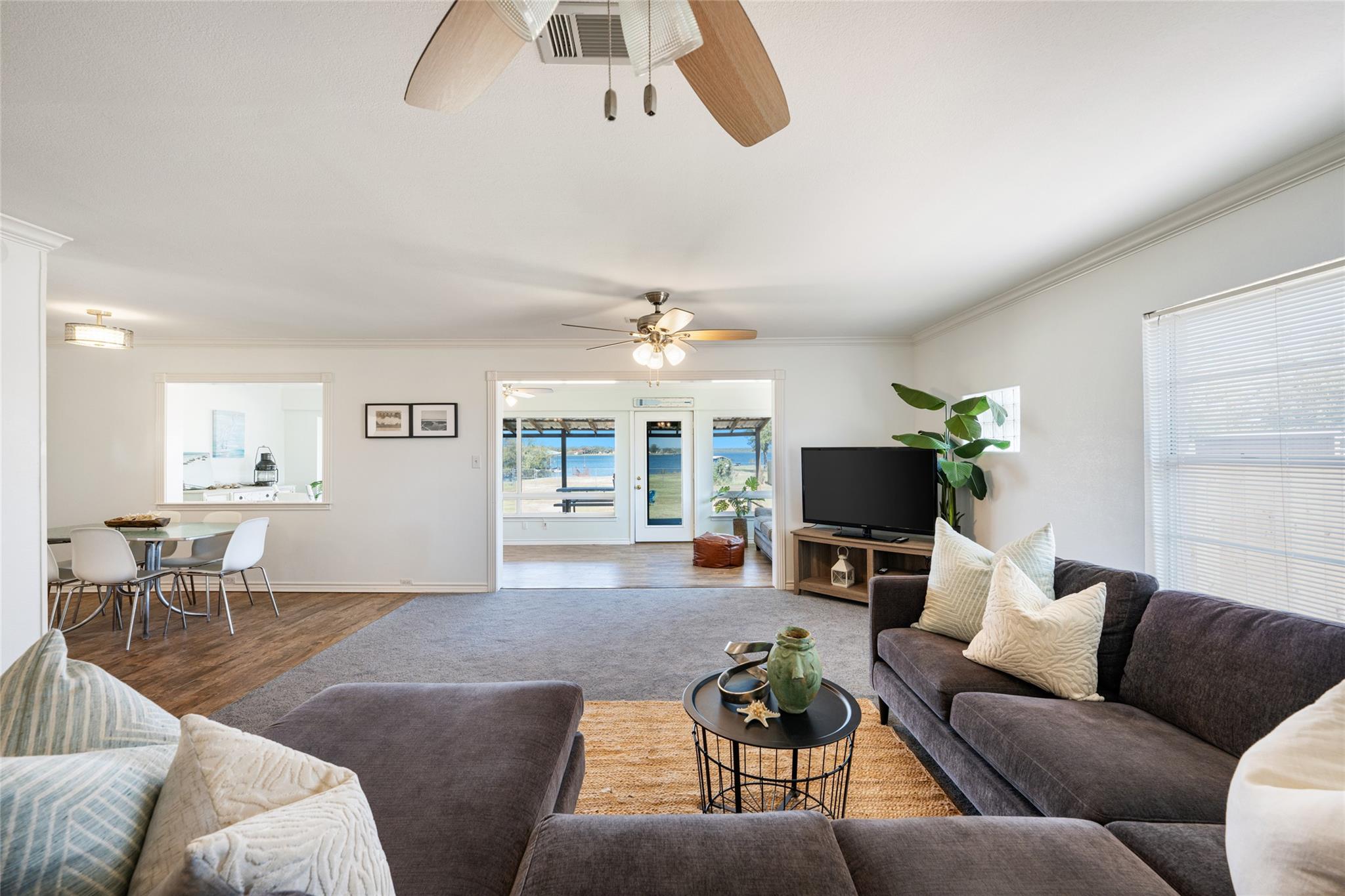 658 Golden Beach Dr, Buchanan Dam, TX 78609