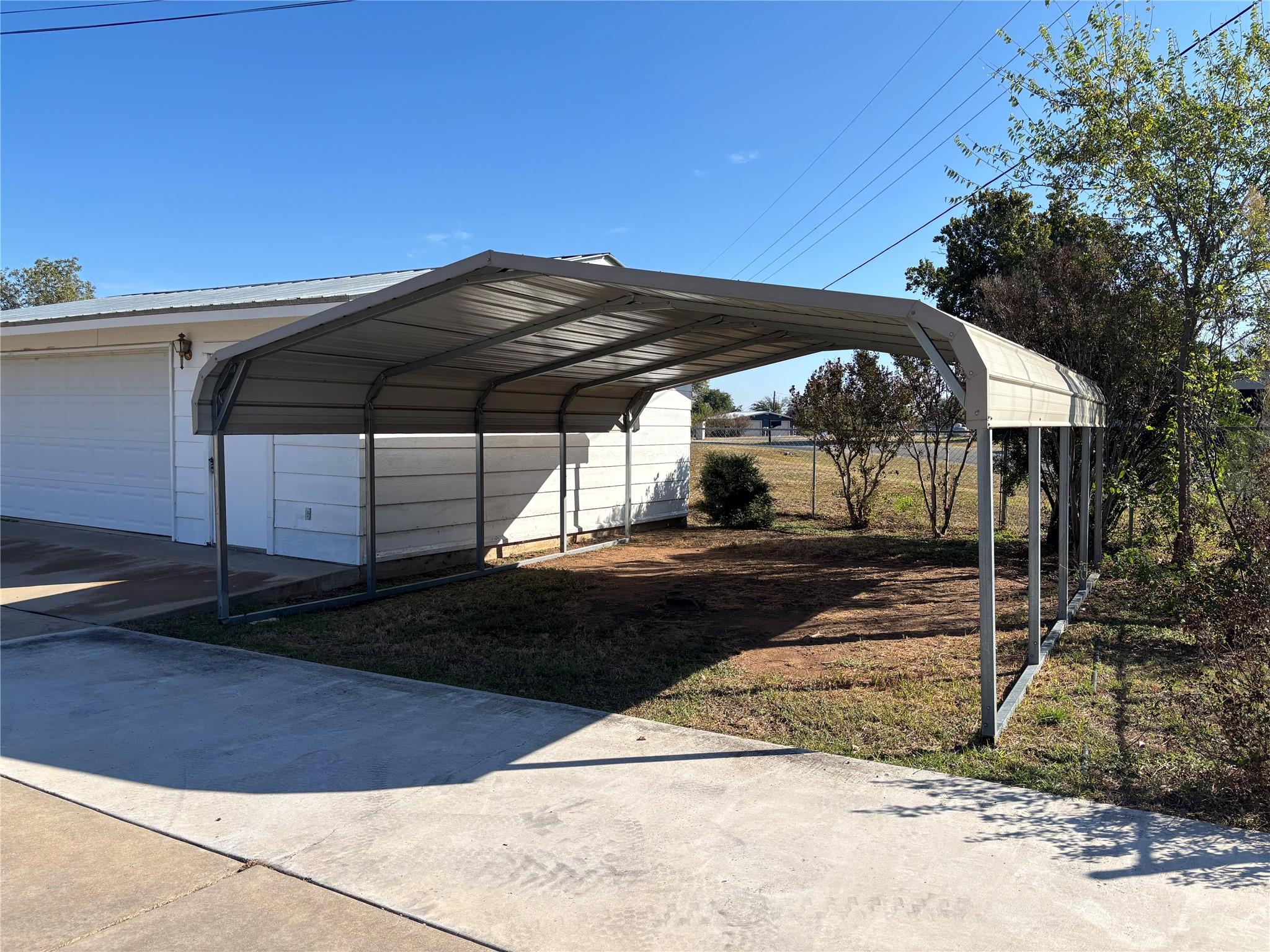 658 Golden Beach Dr, Buchanan Dam, TX 78609