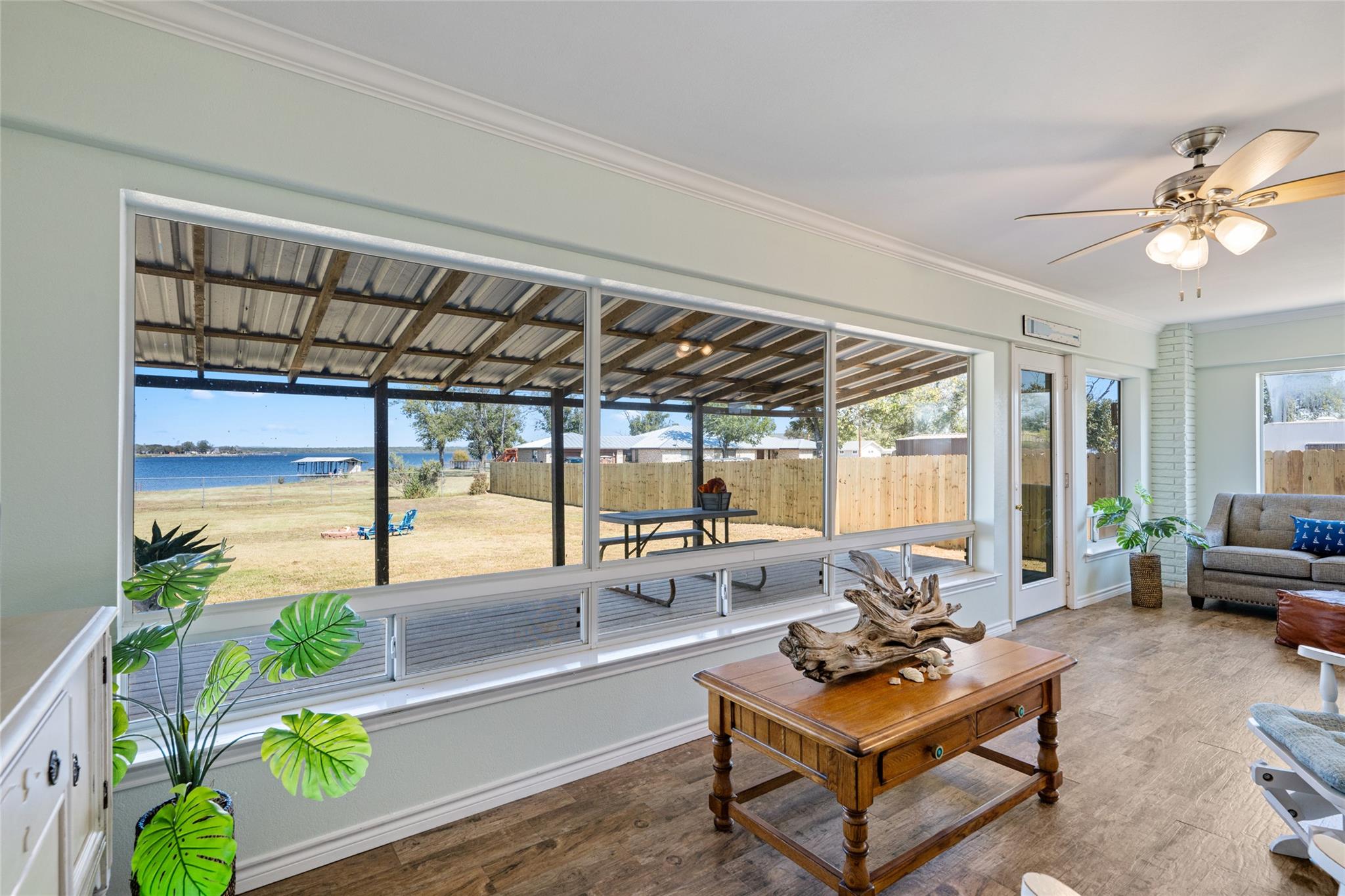 658 Golden Beach Dr, Buchanan Dam, TX 78609