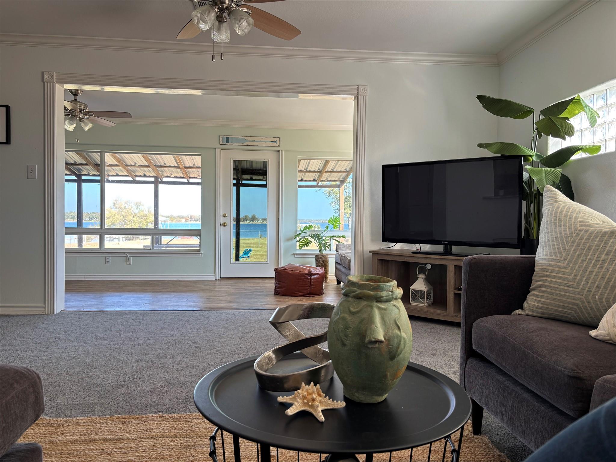 658 Golden Beach Dr, Buchanan Dam, TX 78609