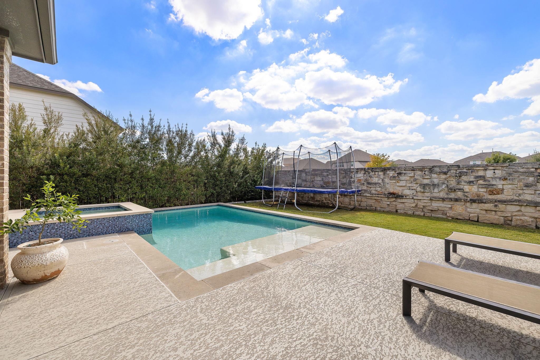 504 Leon Loop, Liberty Hill, TX 78642