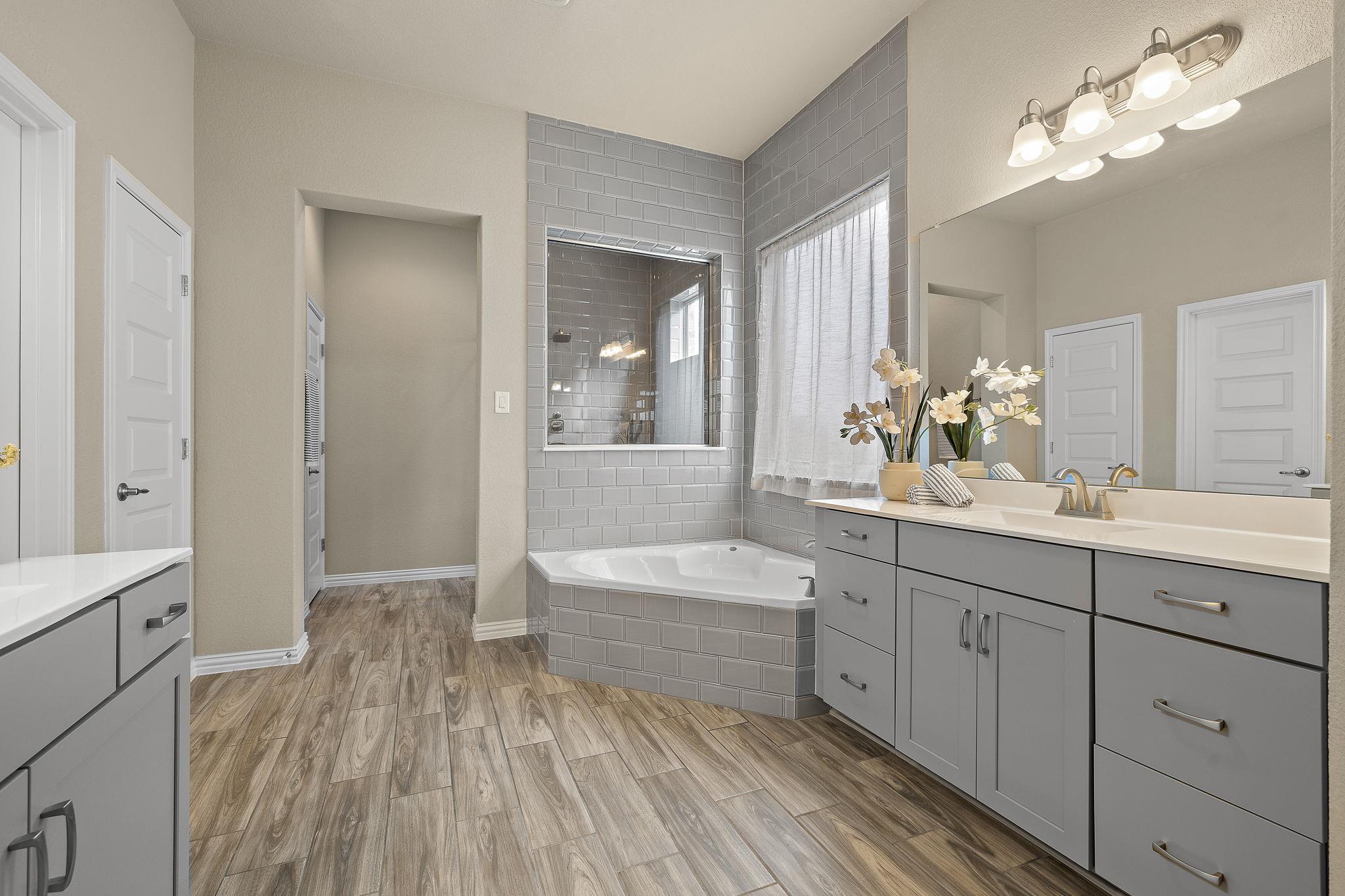 504 Leon Loop, Liberty Hill, TX 78642