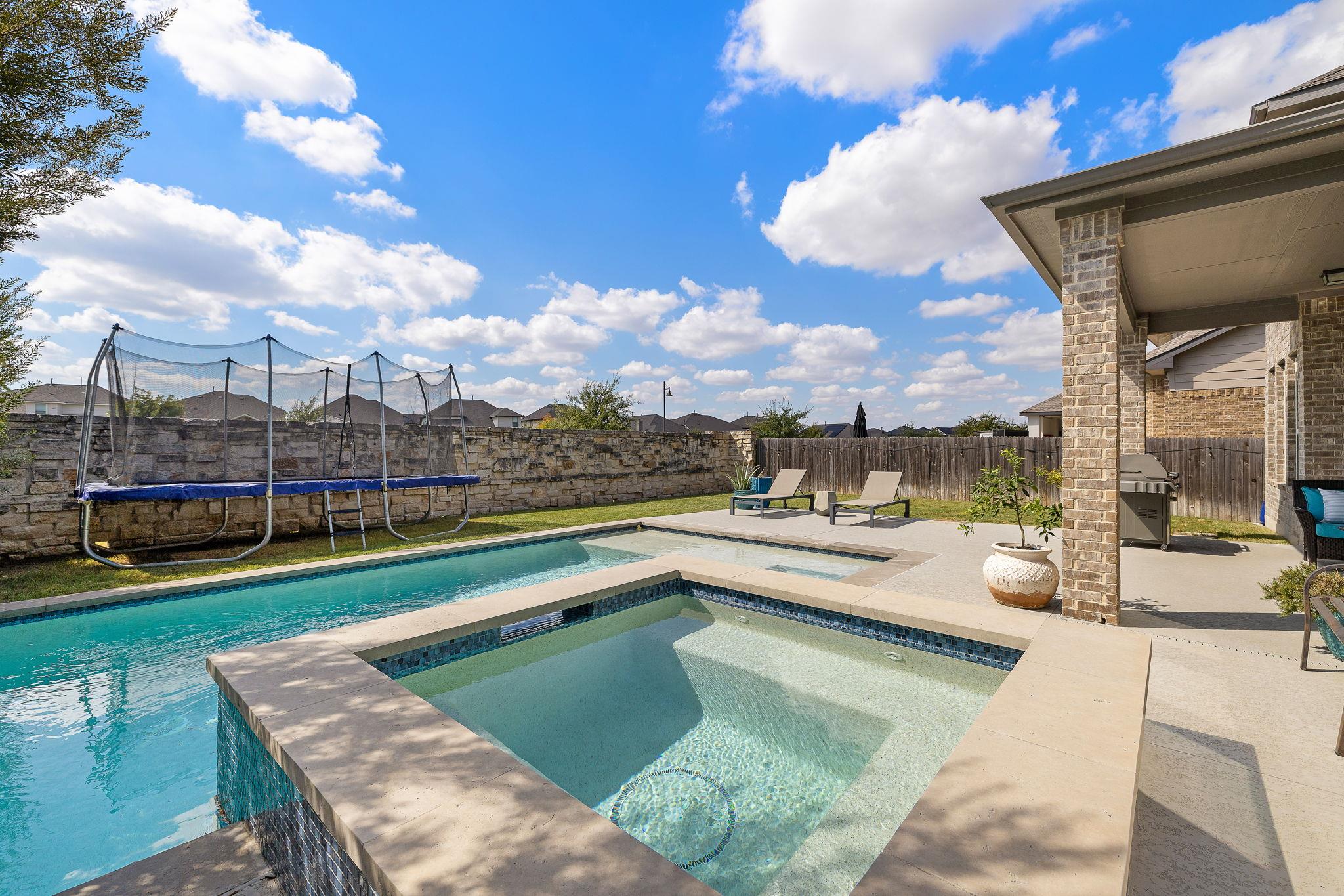 504 Leon Loop, Liberty Hill, TX 78642