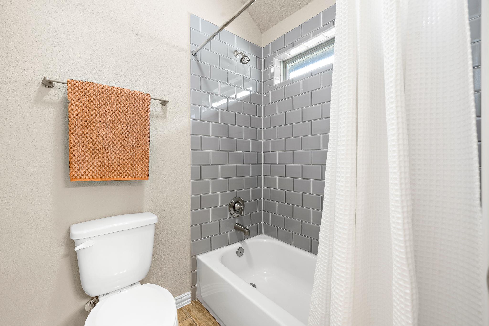 504 Leon Loop, Liberty Hill, TX 78642