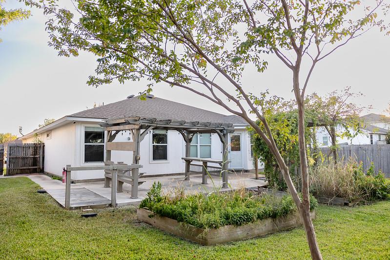 210 Rinehardt St, Hutto, TX 78634