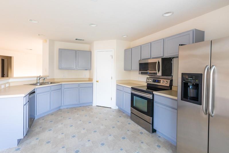 210 Rinehardt St, Hutto, TX 78634