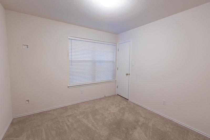 210 Rinehardt St, Hutto, TX 78634