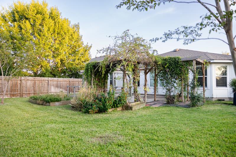 210 Rinehardt St, Hutto, TX 78634