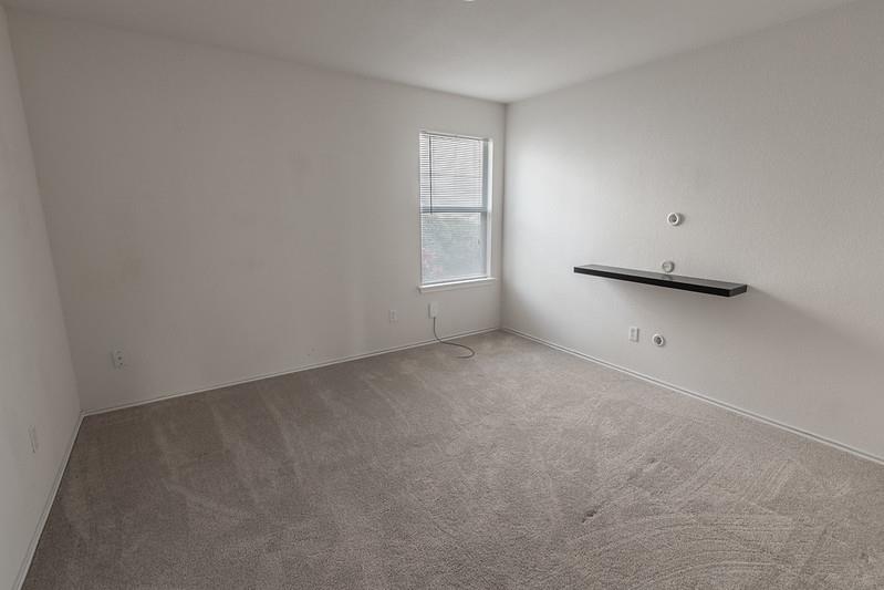 210 Rinehardt St, Hutto, TX 78634