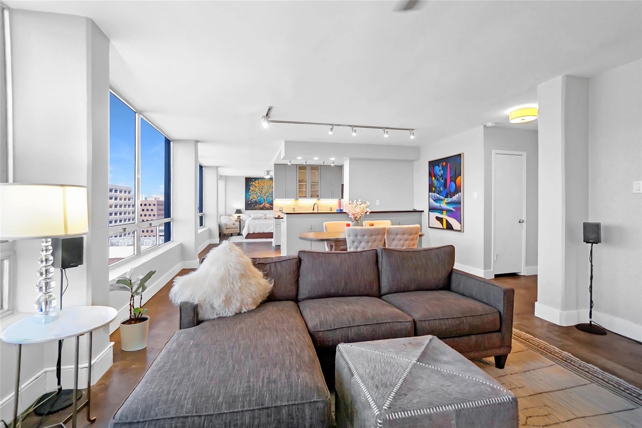 1212 Guadalupe St # 1004, Austin, TX 78701