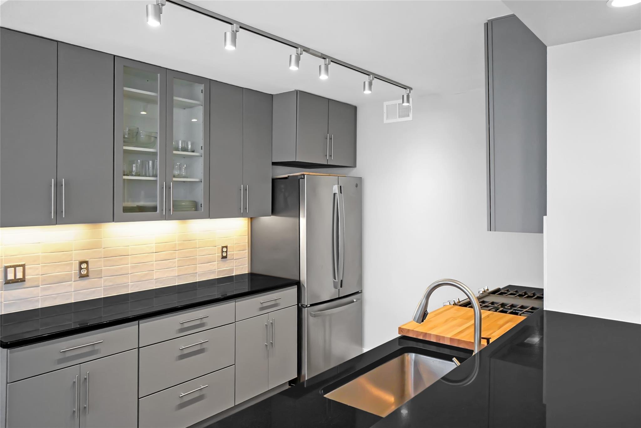 1212 Guadalupe St # 1004, Austin, TX 78701