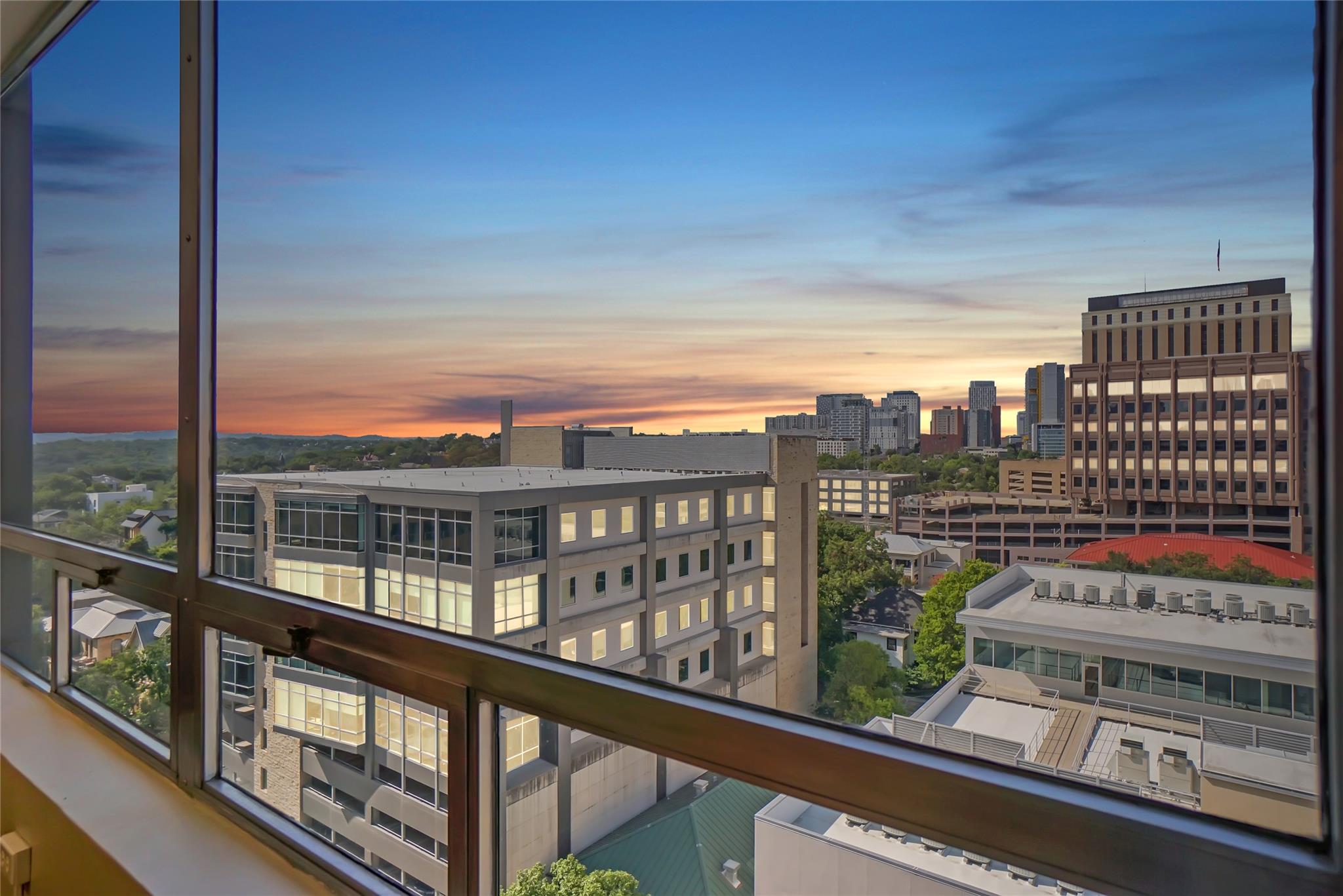 1212 Guadalupe St # 1004, Austin, TX 78701