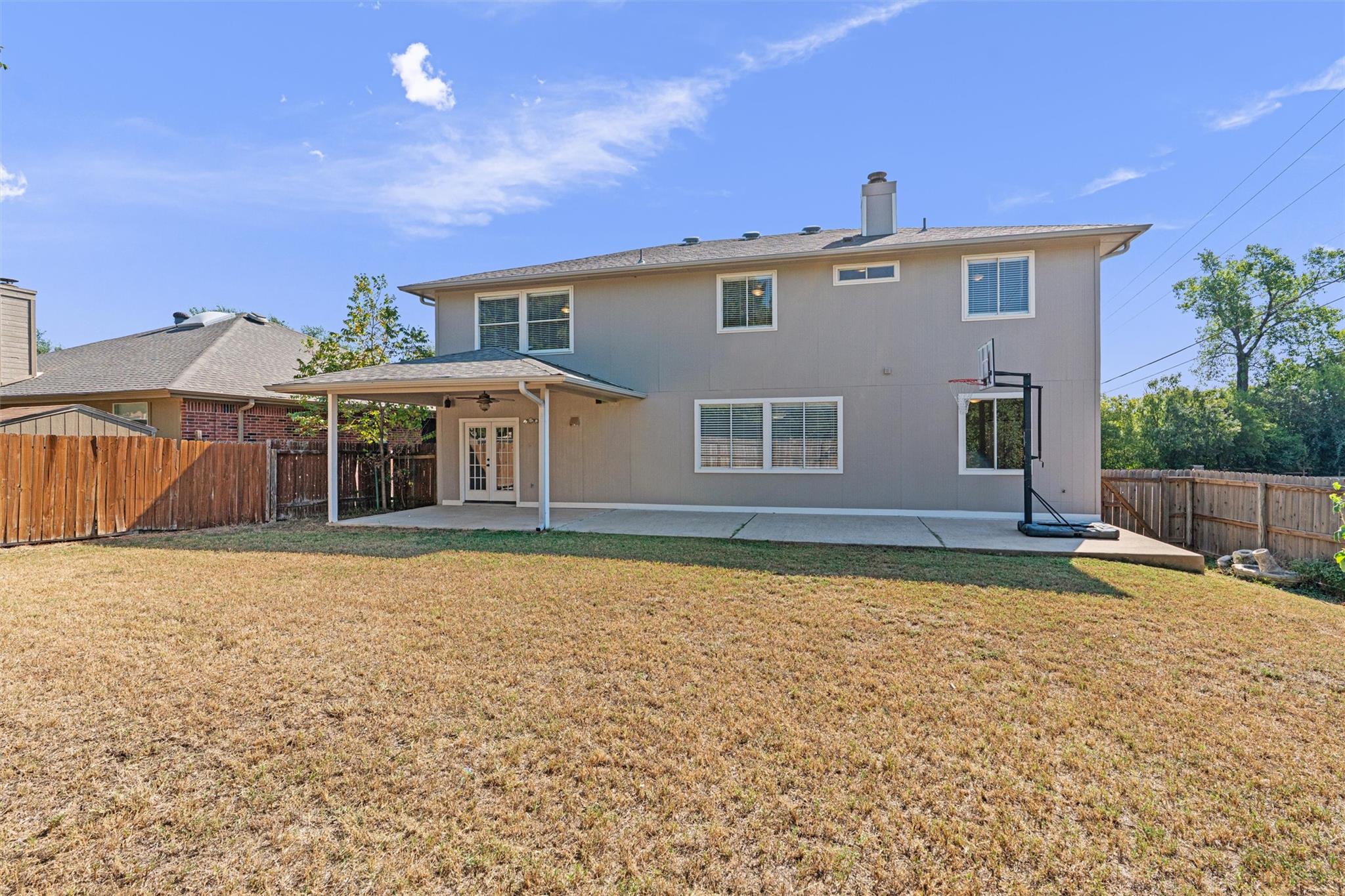 8340 Liberty Walk Dr, Round Rock, TX 78681