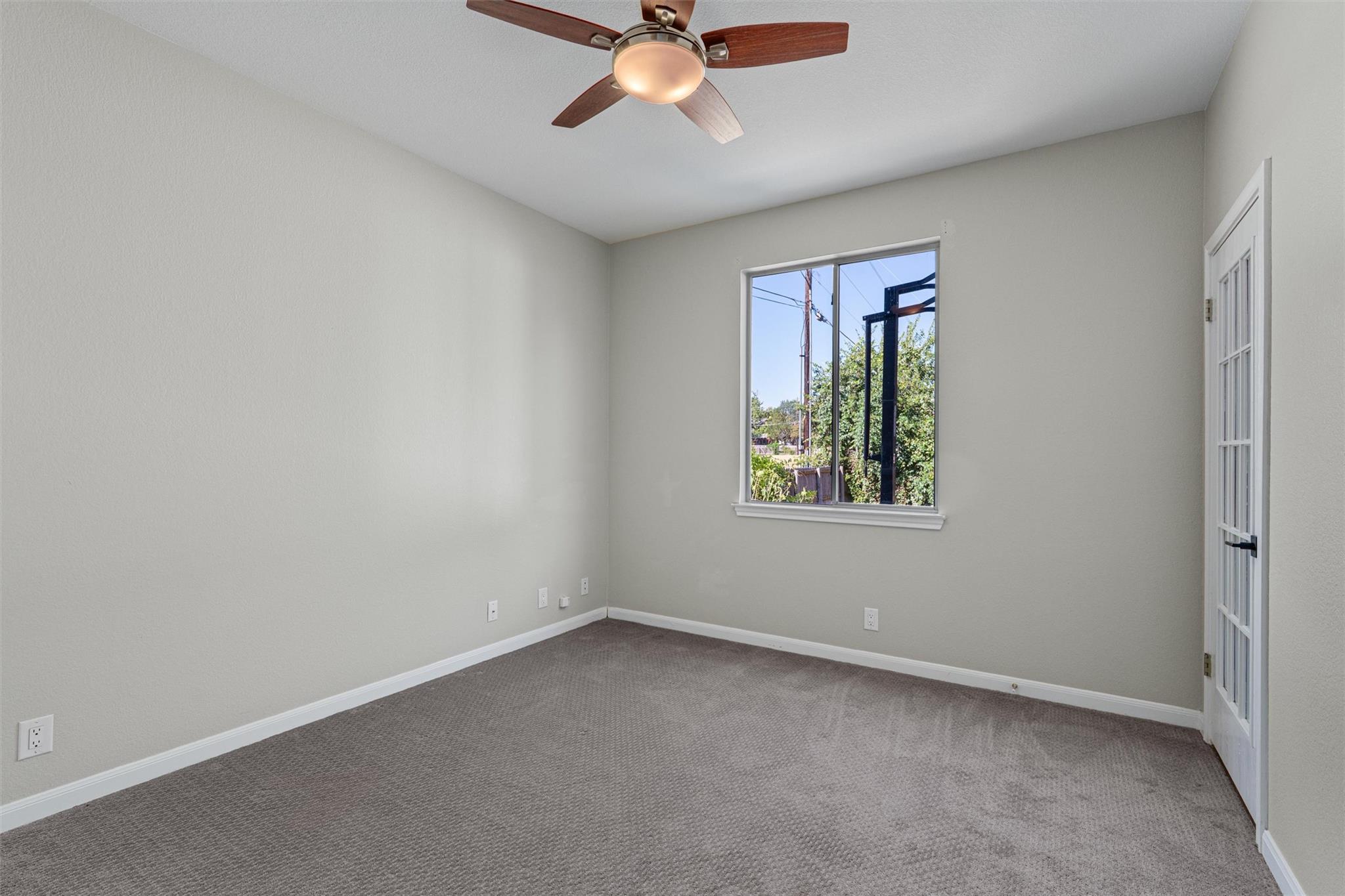 8340 Liberty Walk Dr, Round Rock, TX 78681