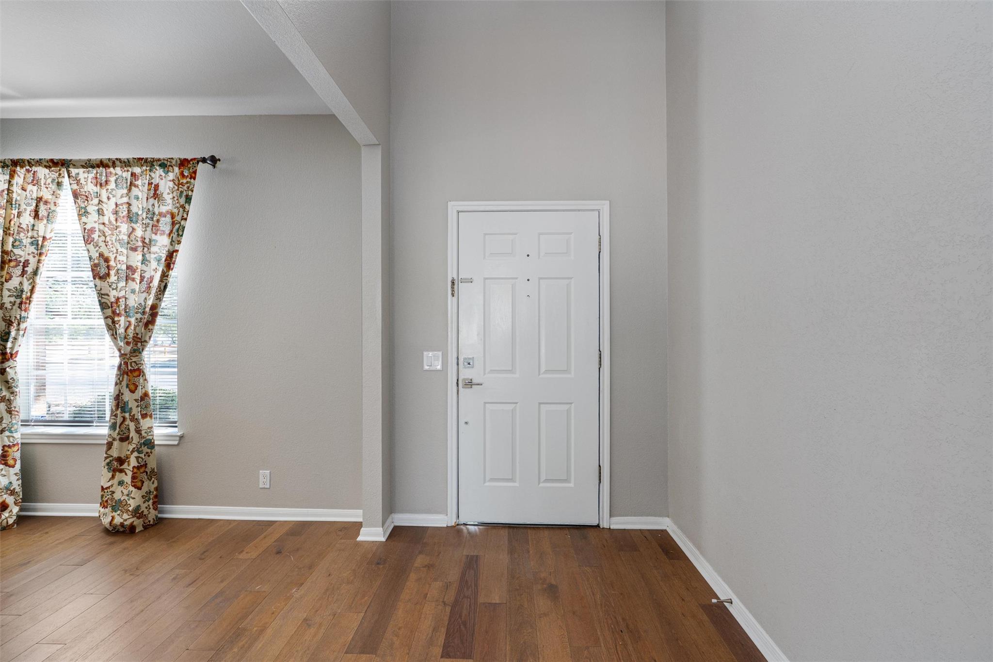 8340 Liberty Walk Dr, Round Rock, TX 78681