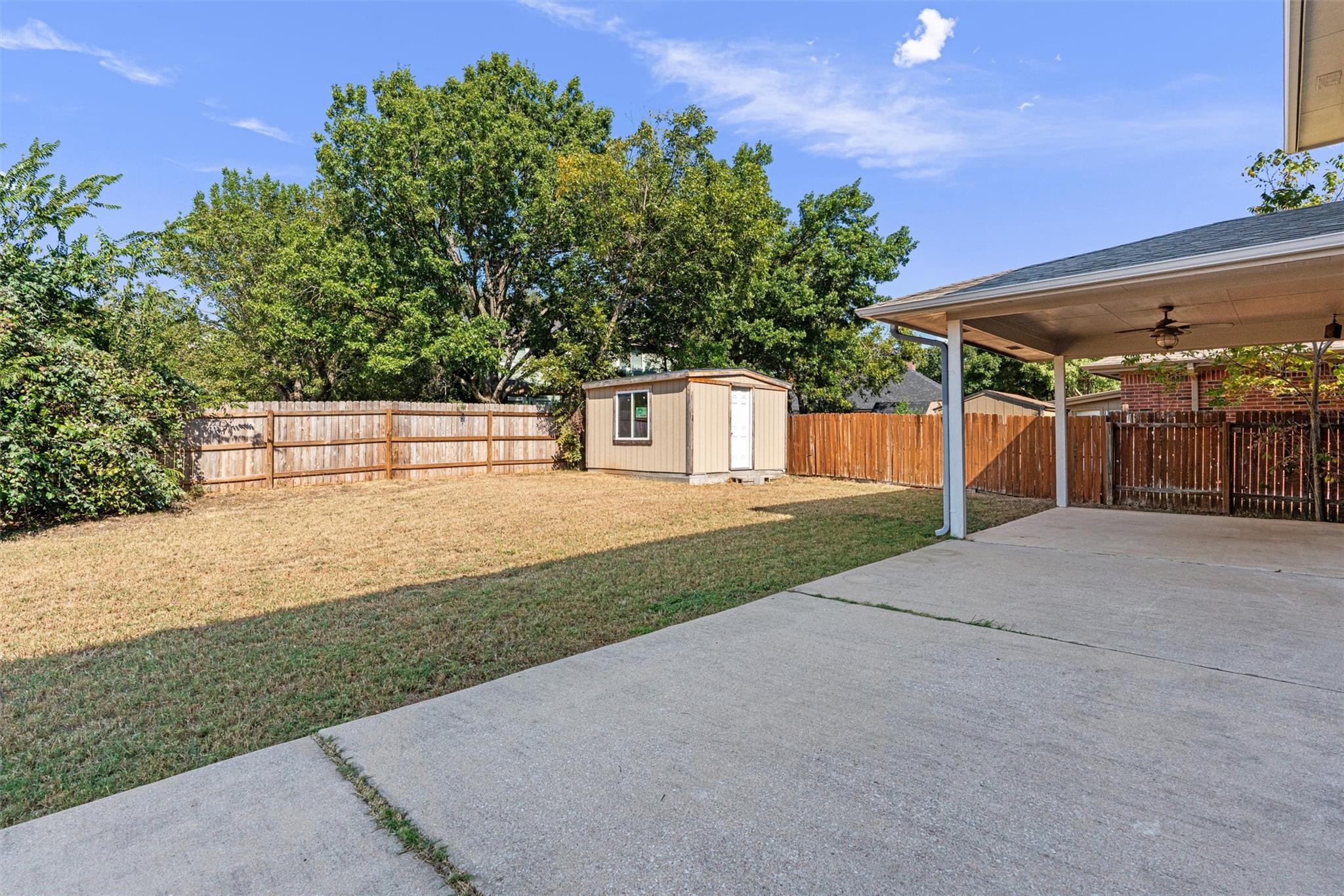 8340 Liberty Walk Dr, Round Rock, TX 78681