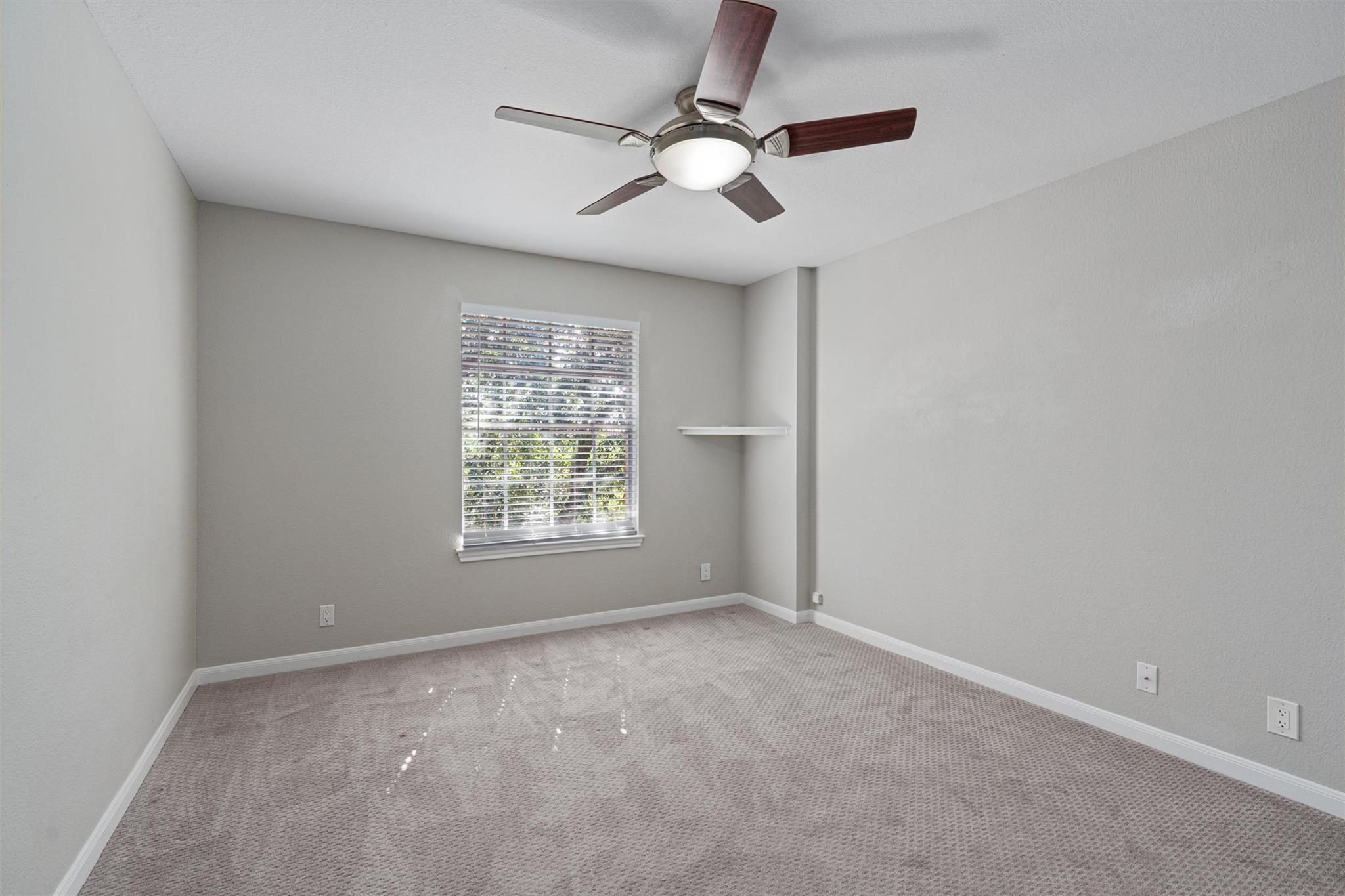 8340 Liberty Walk Dr, Round Rock, TX 78681