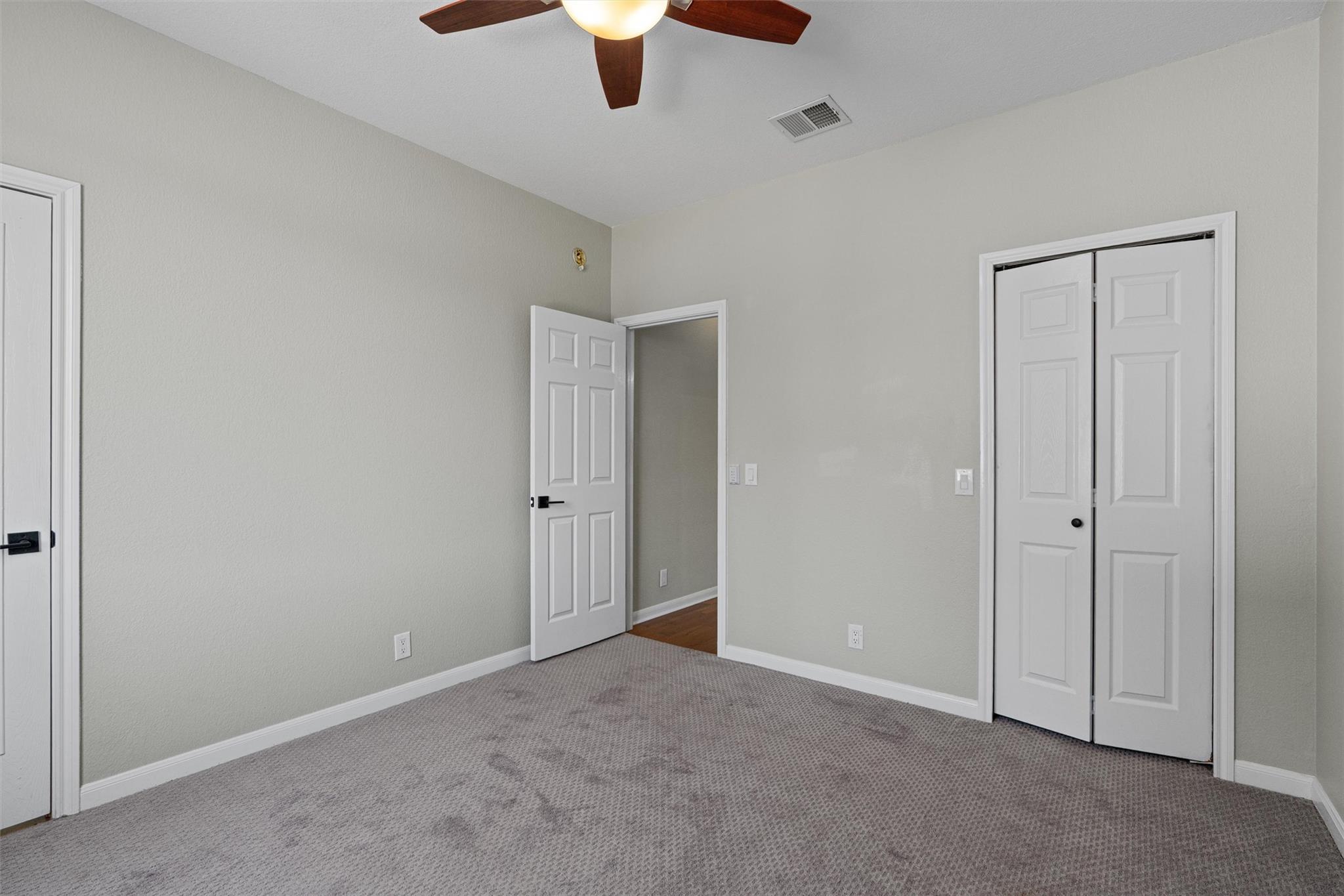 8340 Liberty Walk Dr, Round Rock, TX 78681