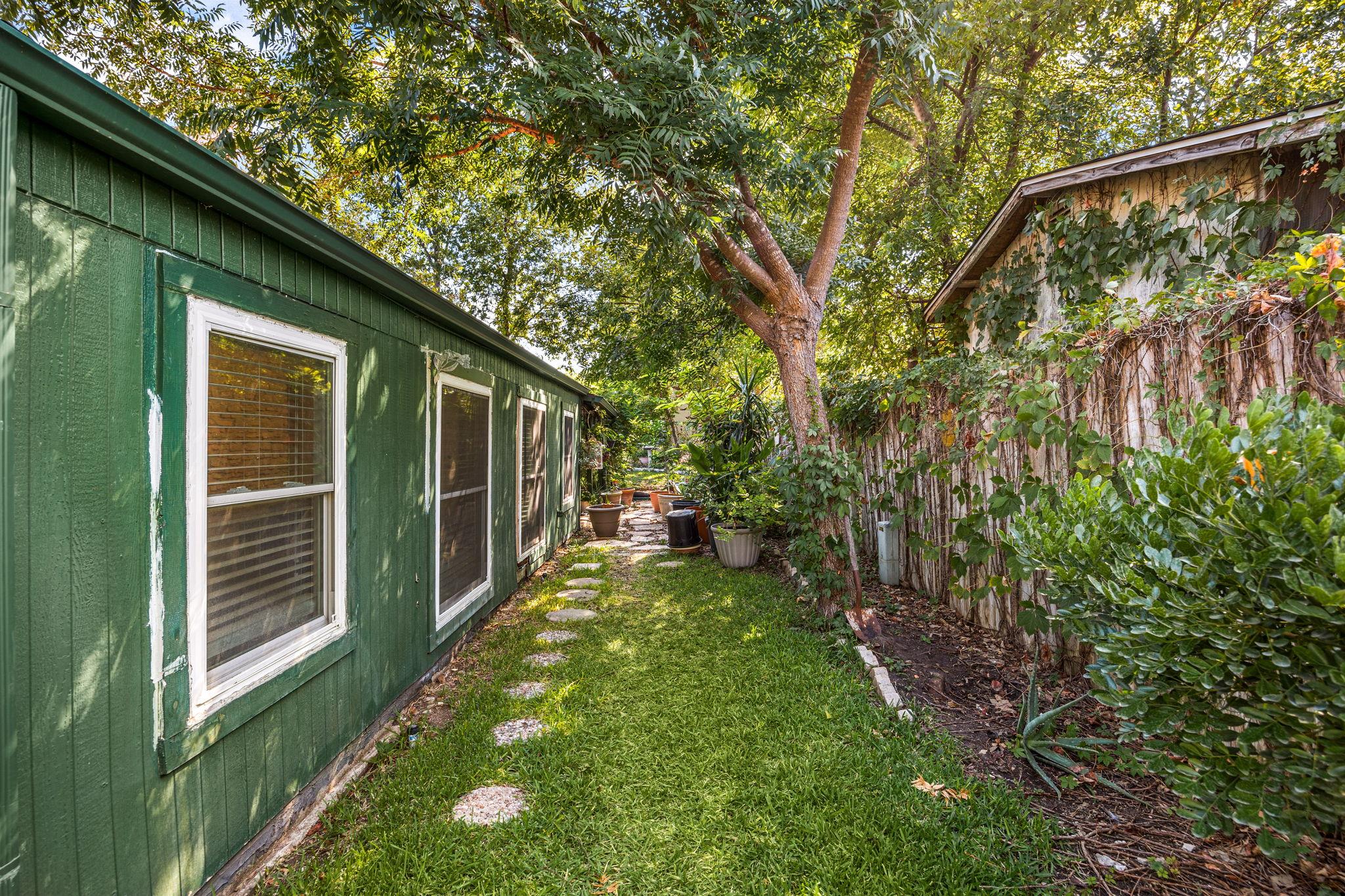 301 Dove Creek Dr, Round Rock, TX 78664