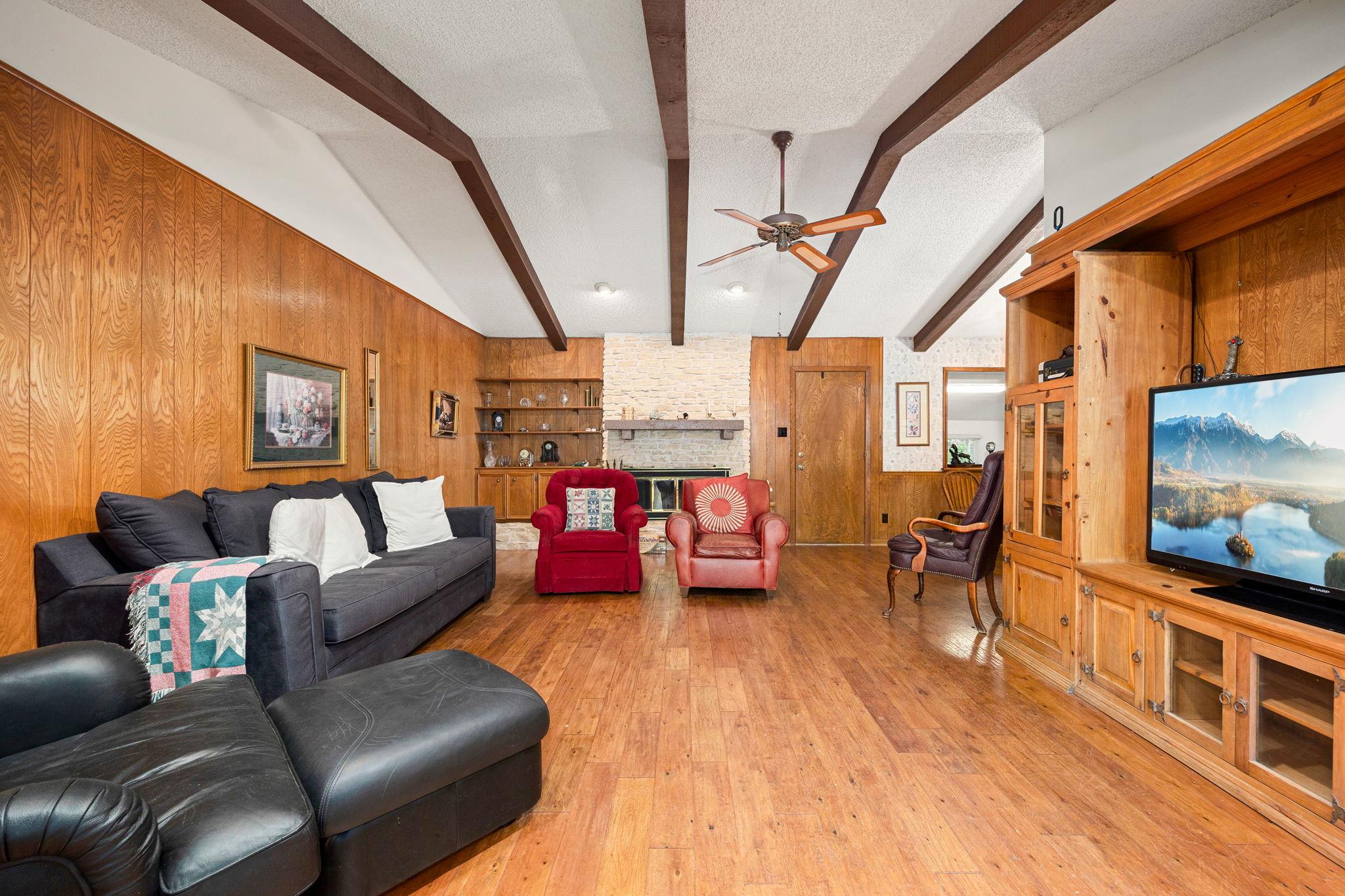 301 Dove Creek Dr, Round Rock, TX 78664