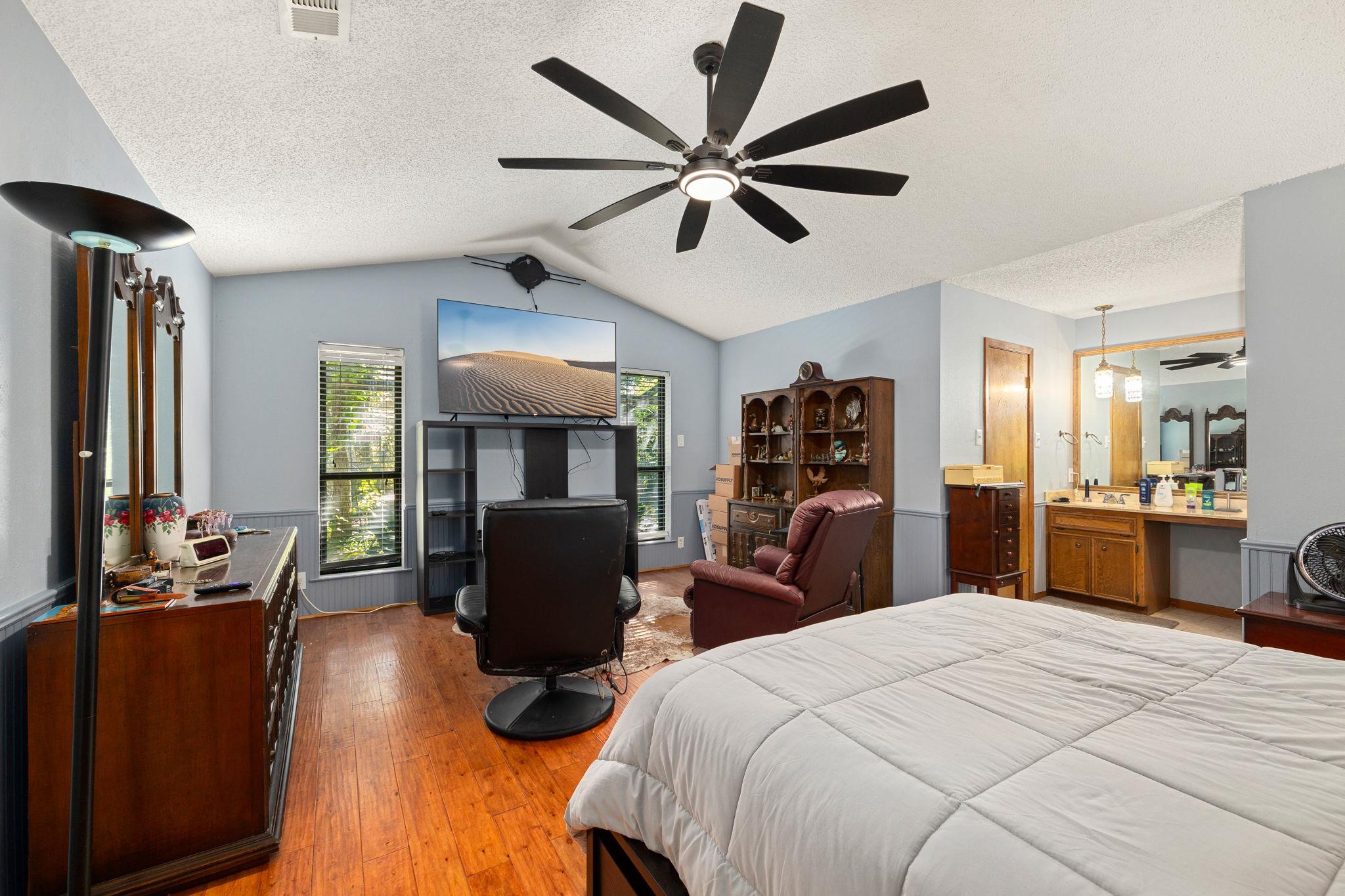 301 Dove Creek Dr, Round Rock, TX 78664