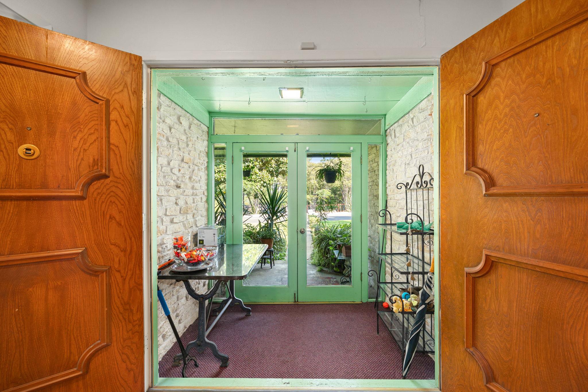 301 Dove Creek Dr, Round Rock, TX 78664