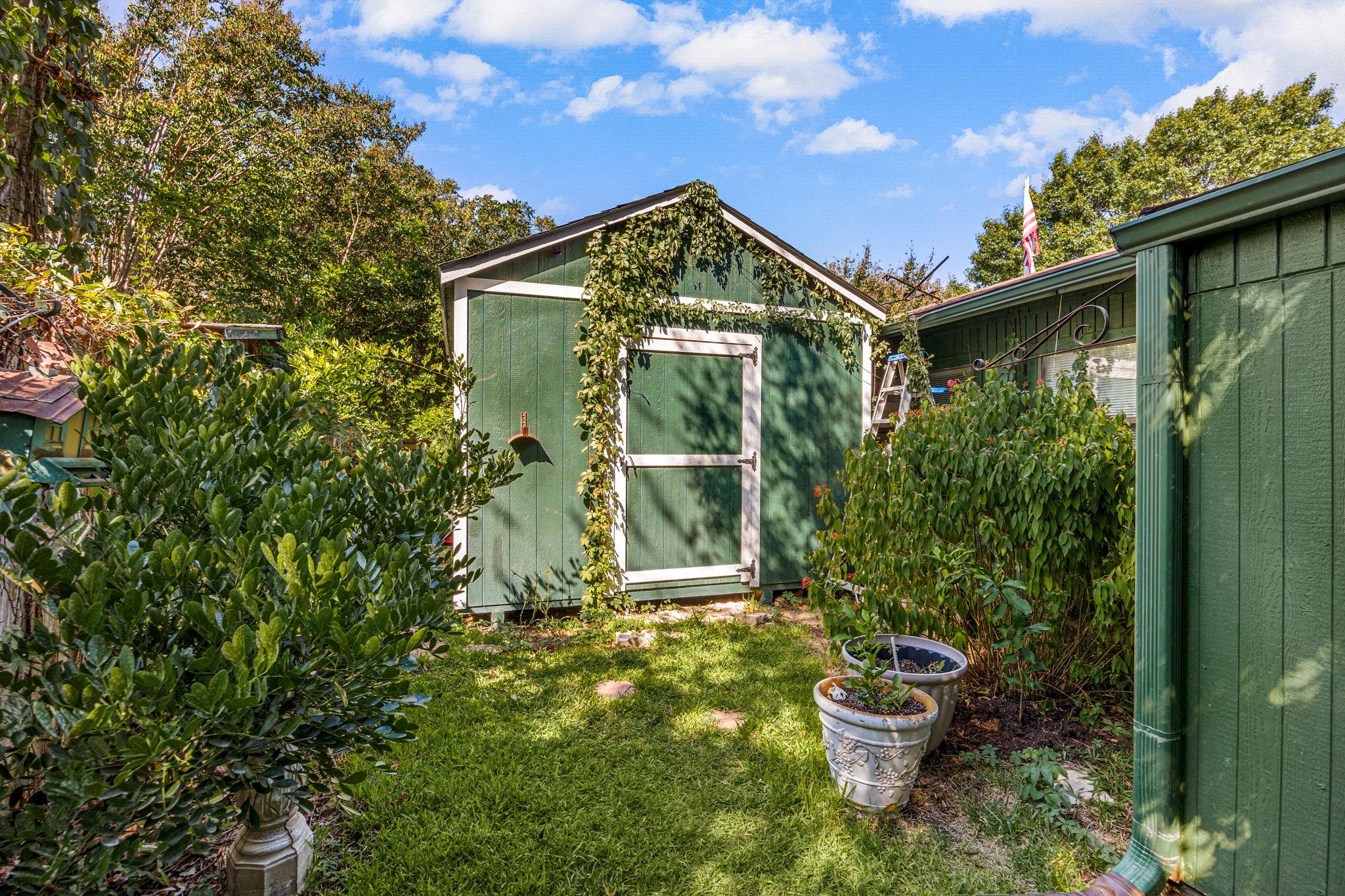 301 Dove Creek Dr, Round Rock, TX 78664