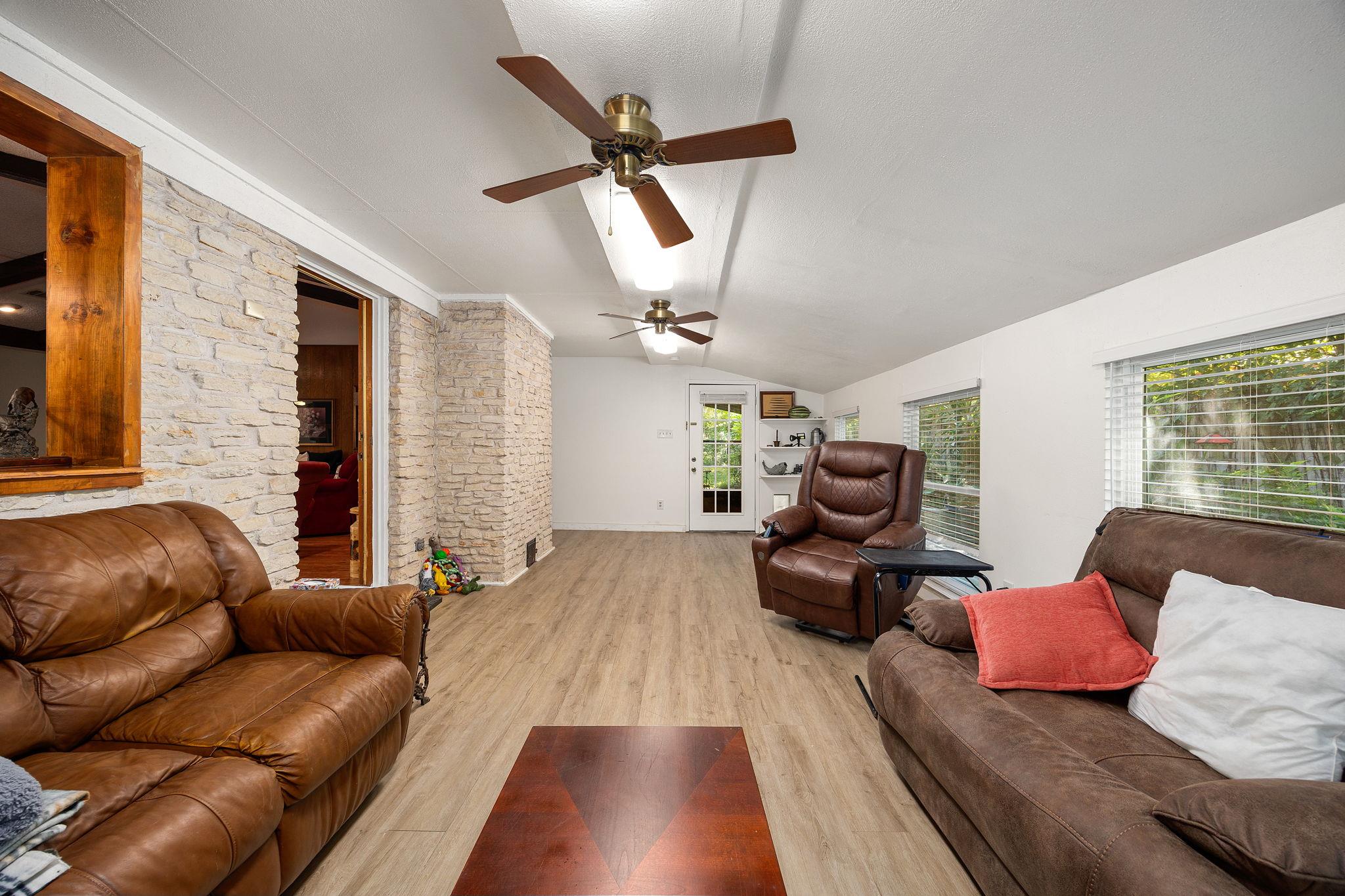 301 Dove Creek Dr, Round Rock, TX 78664