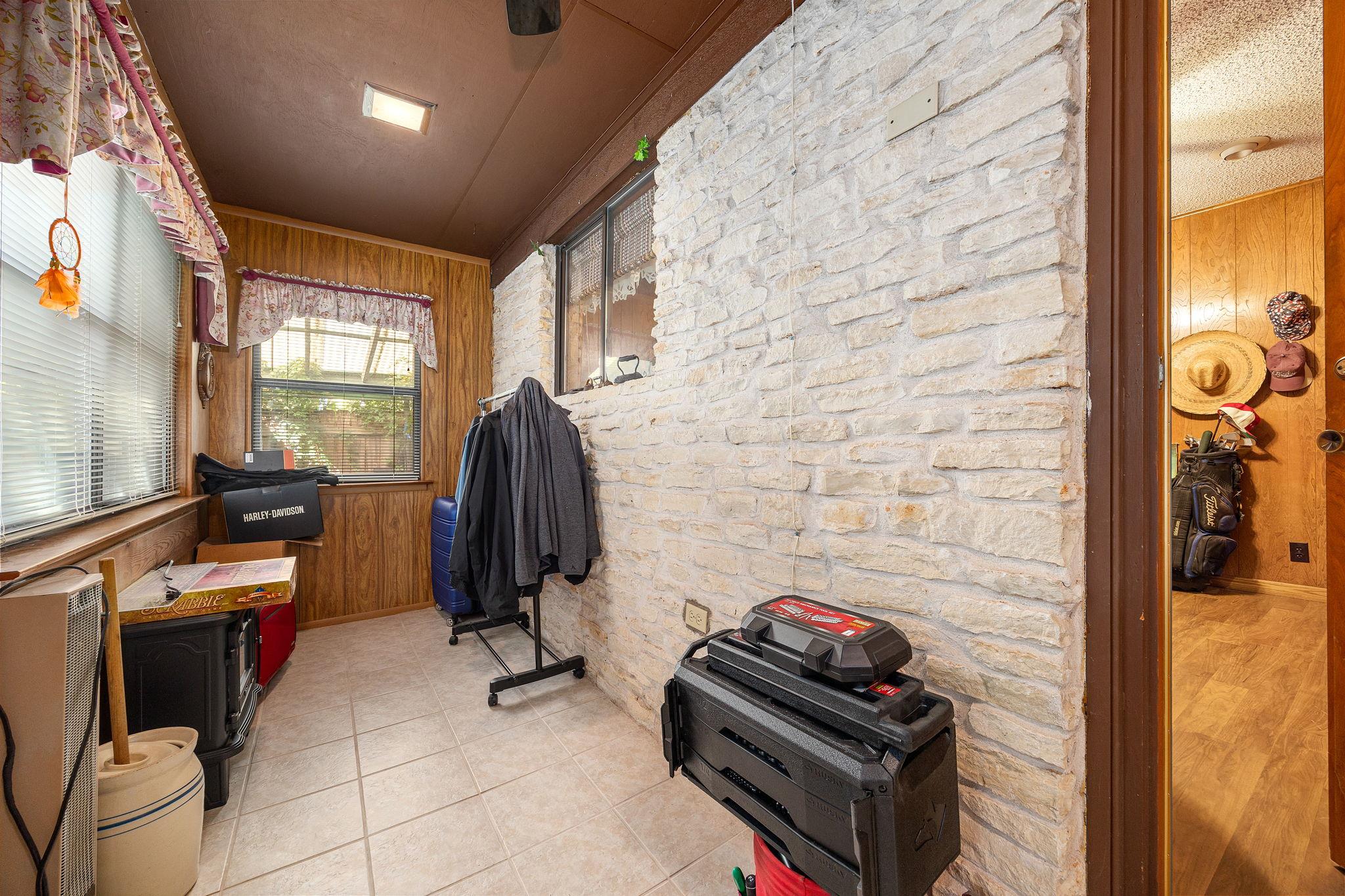 301 Dove Creek Dr, Round Rock, TX 78664