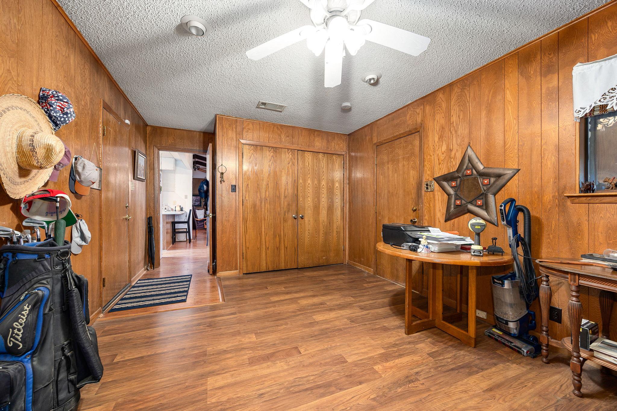 301 Dove Creek Dr, Round Rock, TX 78664