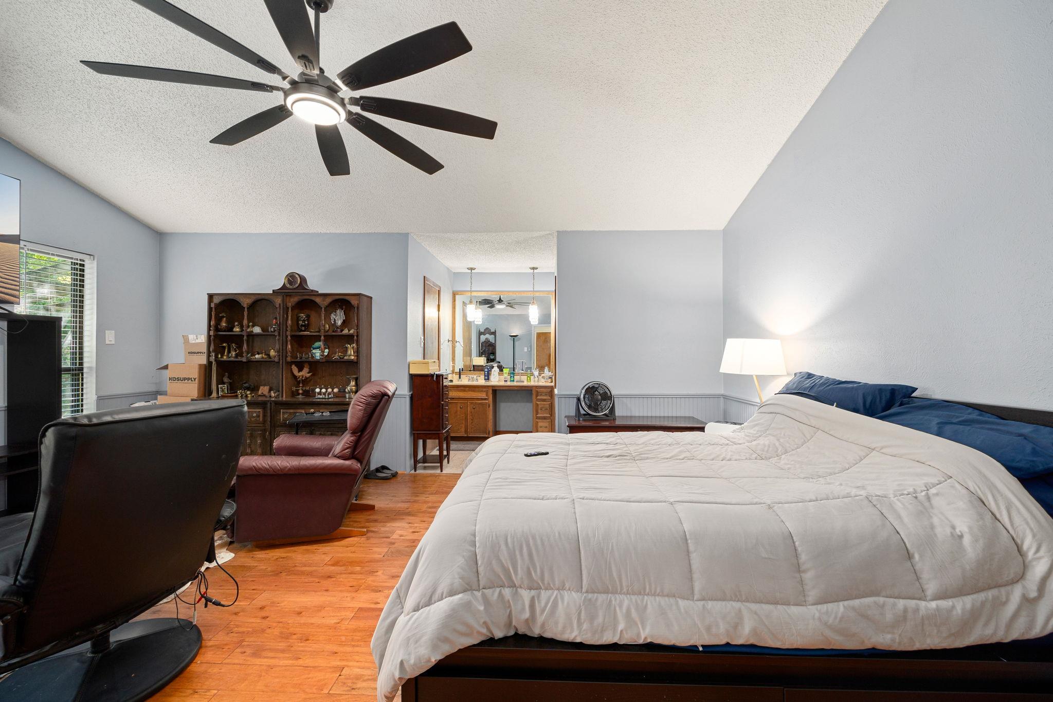 301 Dove Creek Dr, Round Rock, TX 78664