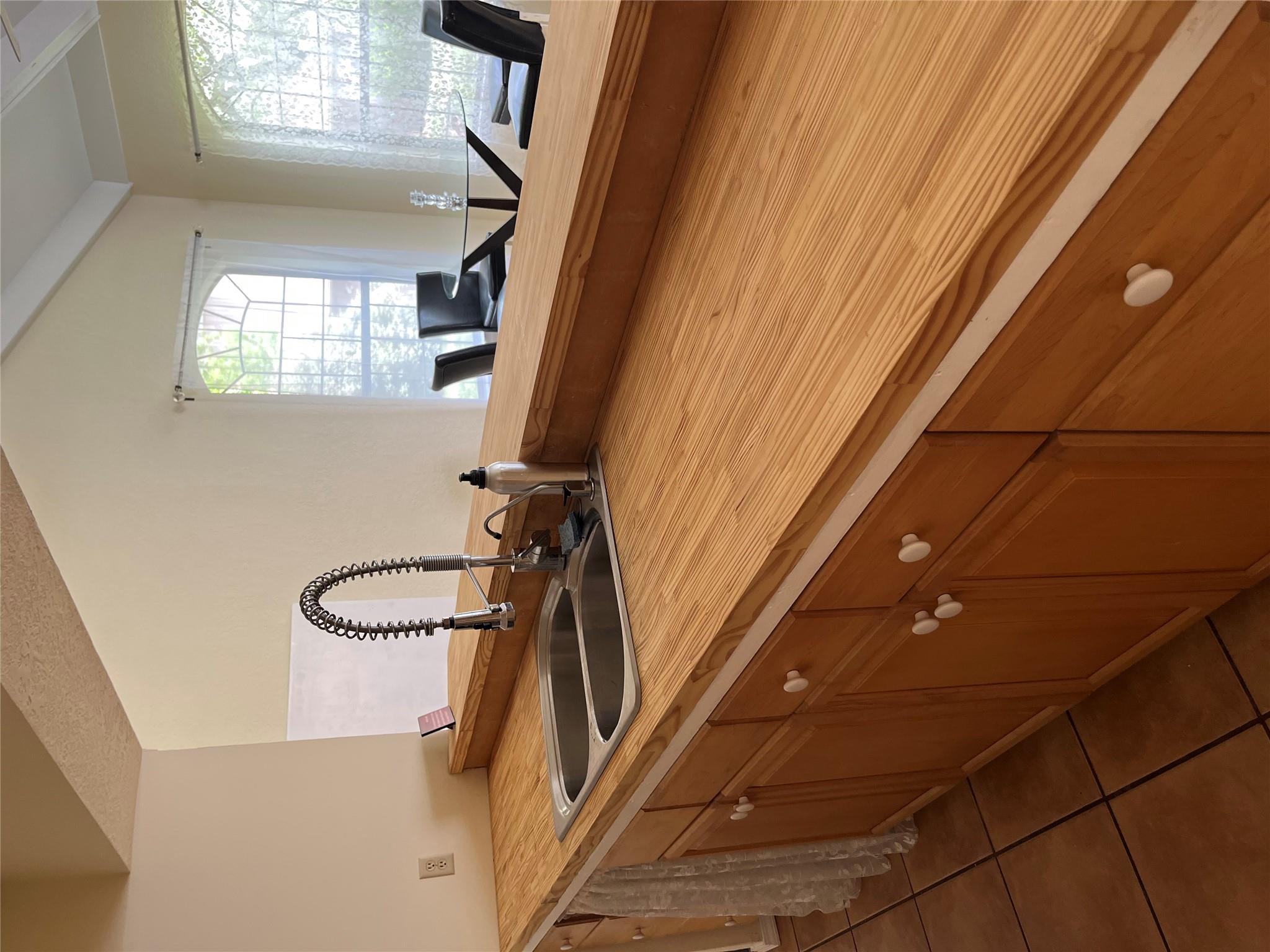 11 Townhouse Circle Cir, Wimberley, TX 78676