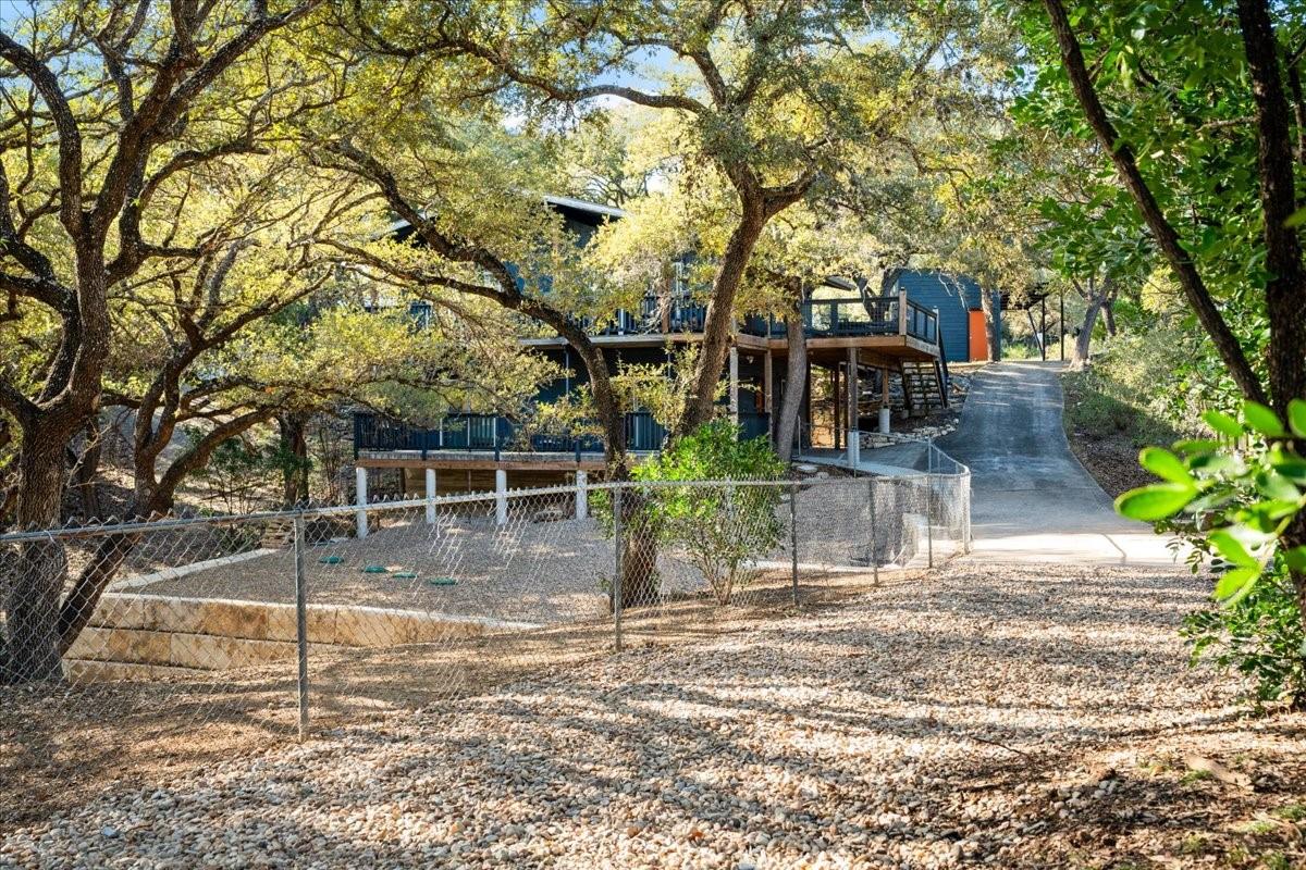 1309 Edgewater Dr, Spicewood, TX 78669