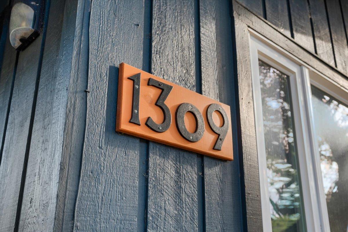 1309 Edgewater Dr, Spicewood, TX 78669