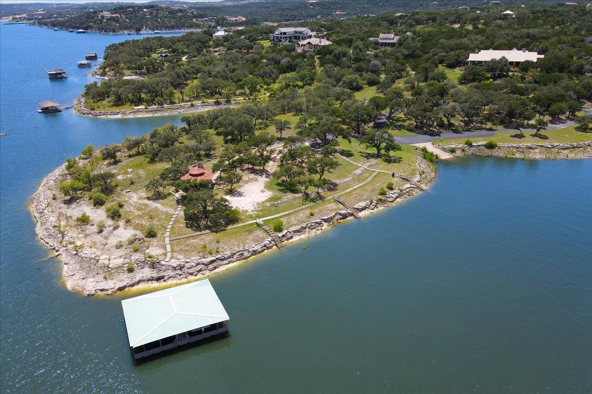 1309 Edgewater Dr, Spicewood, TX 78669