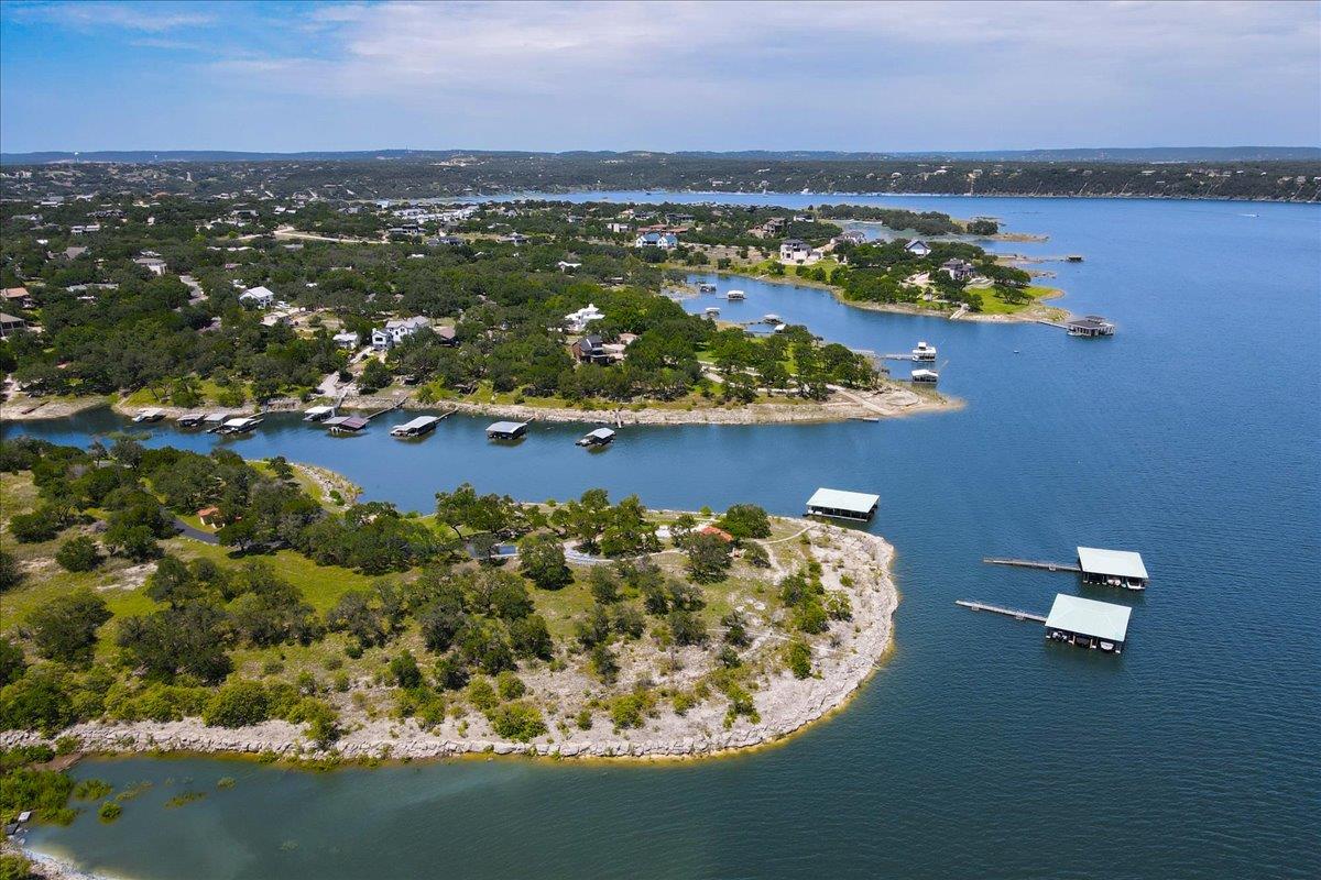 1309 Edgewater Dr, Spicewood, TX 78669