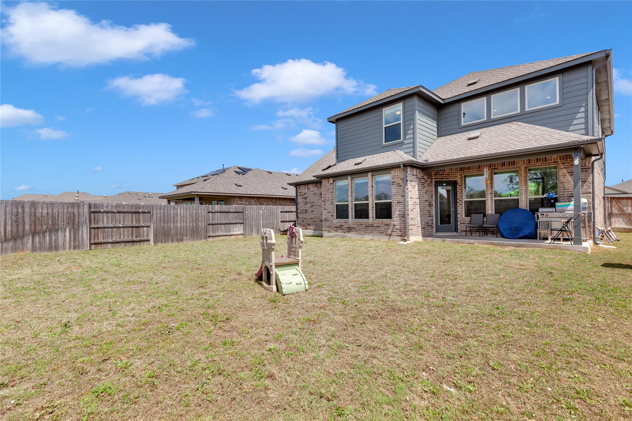 122 Shagbark Trl, Bastrop, TX 78602