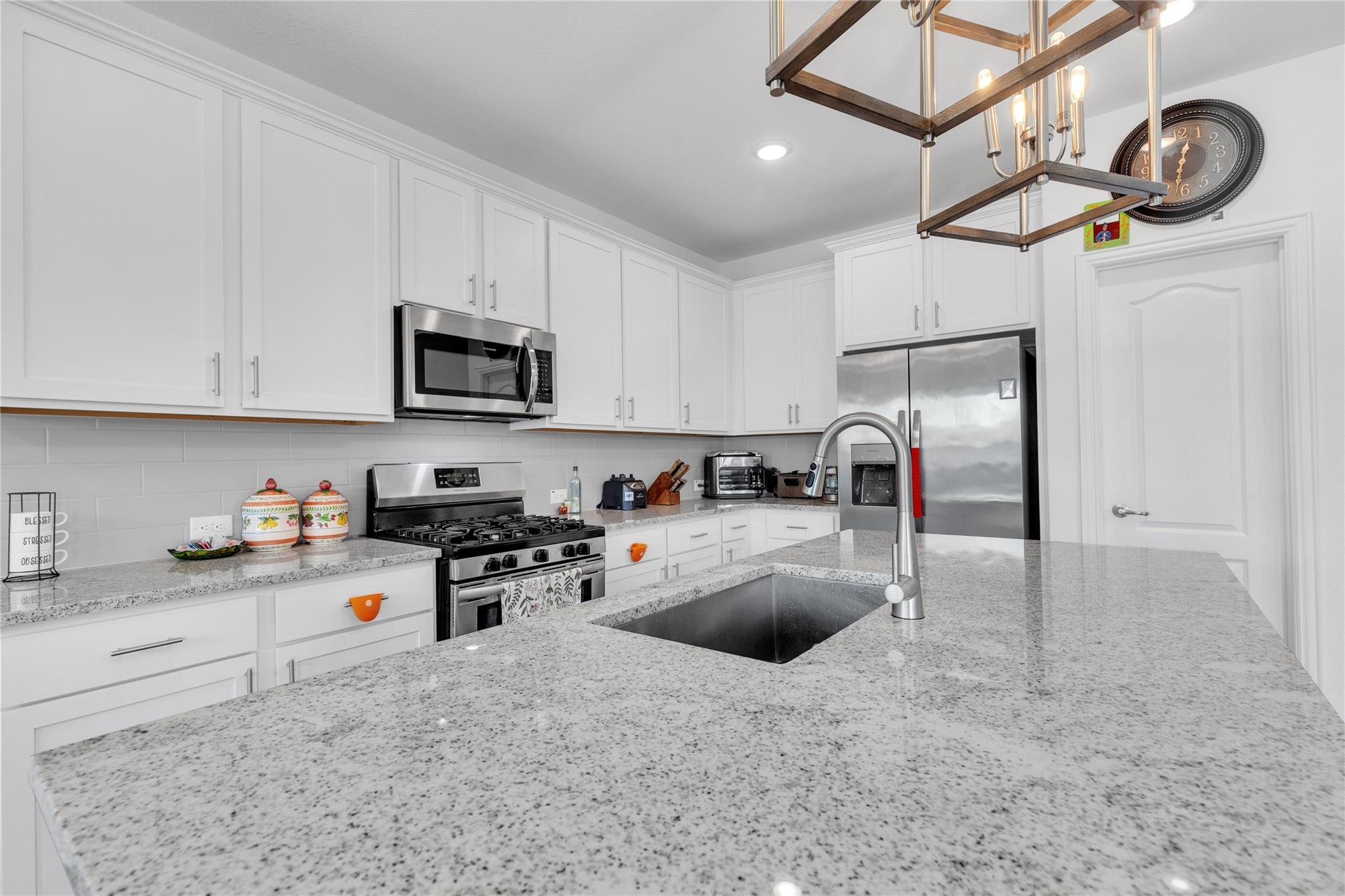 122 Shagbark Trl, Bastrop, TX 78602