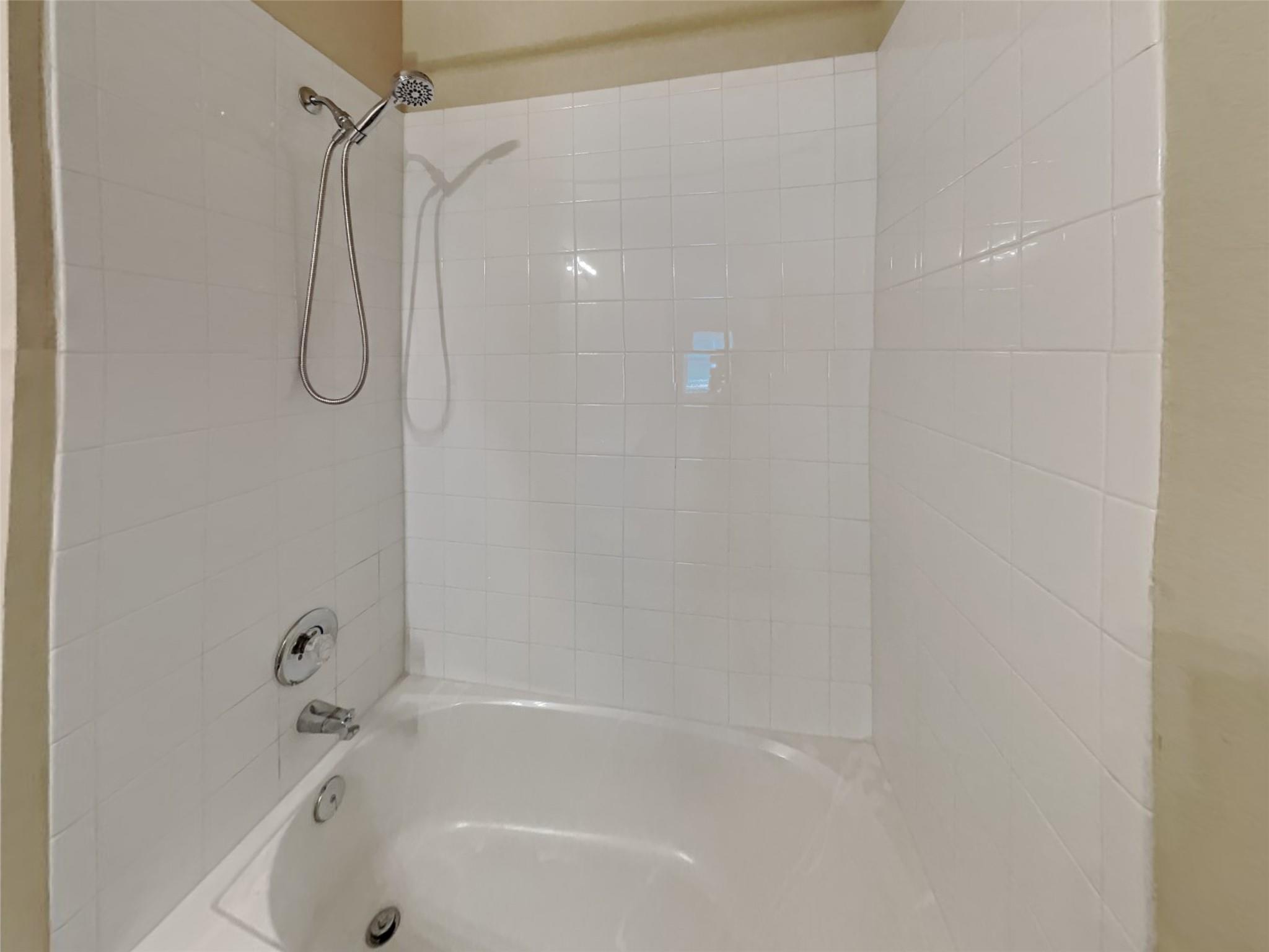 451 Cibolo Creek Dr, Kyle, TX 78640