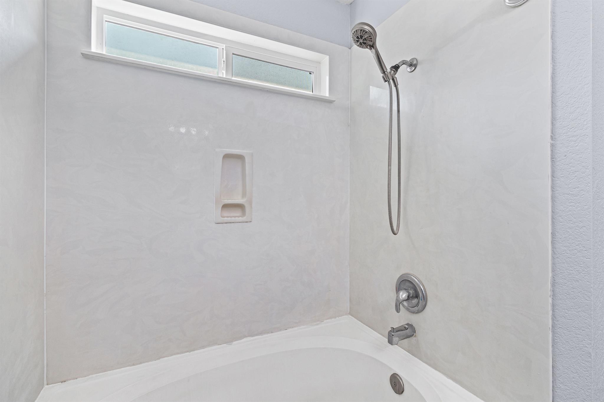 104 Will Ln, Hutto, TX 78634