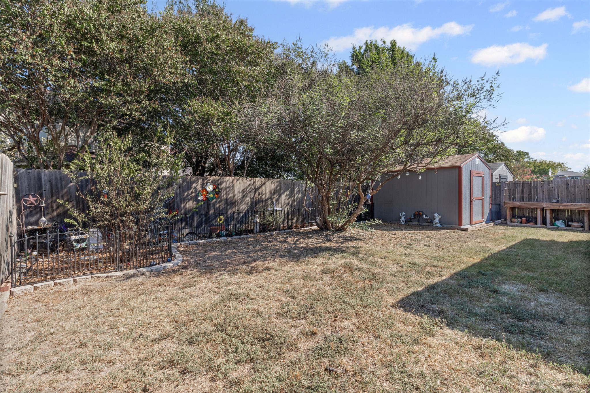 104 Will Ln, Hutto, TX 78634