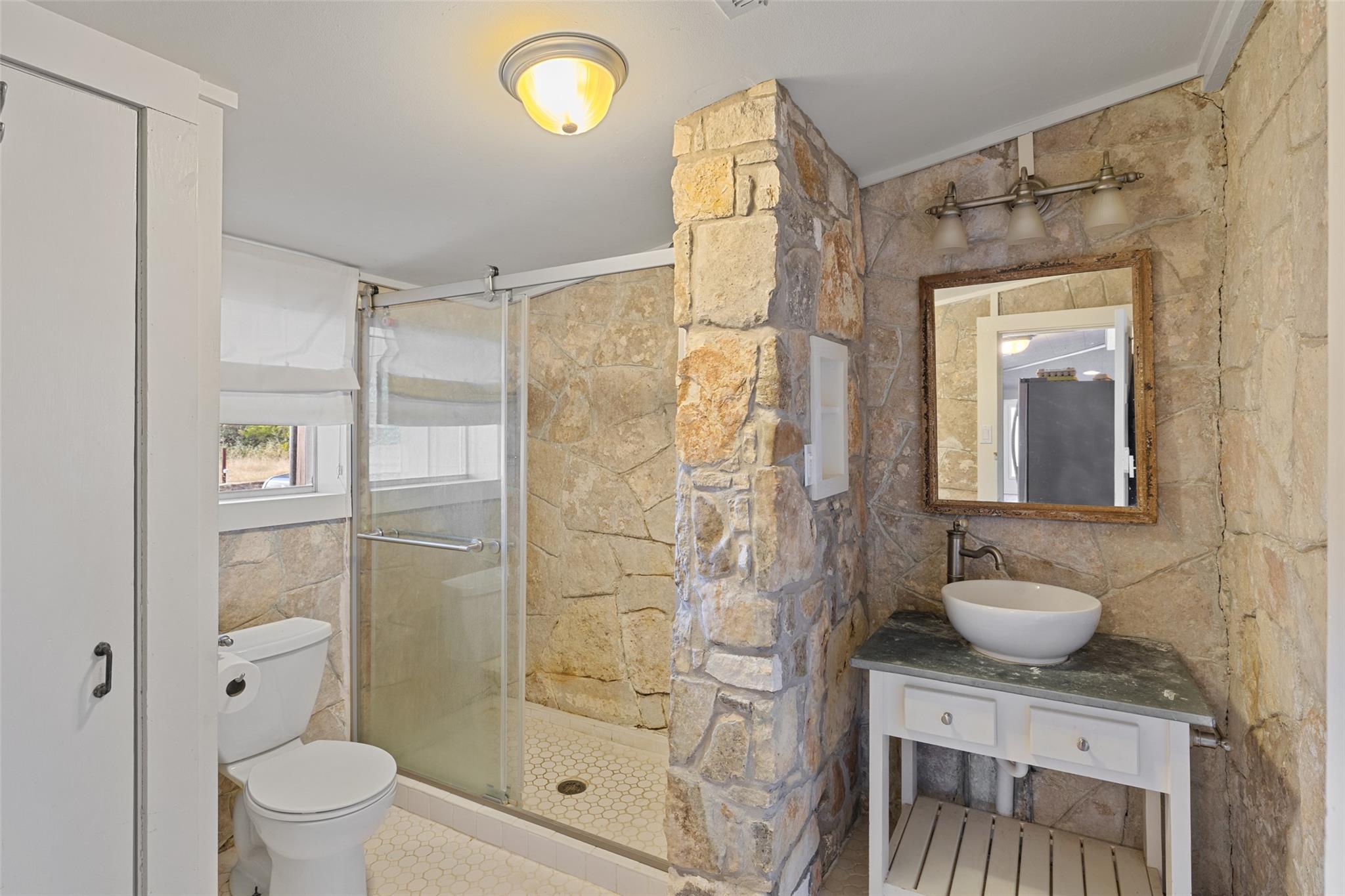 5776 FM 165, Blanco, TX 78636