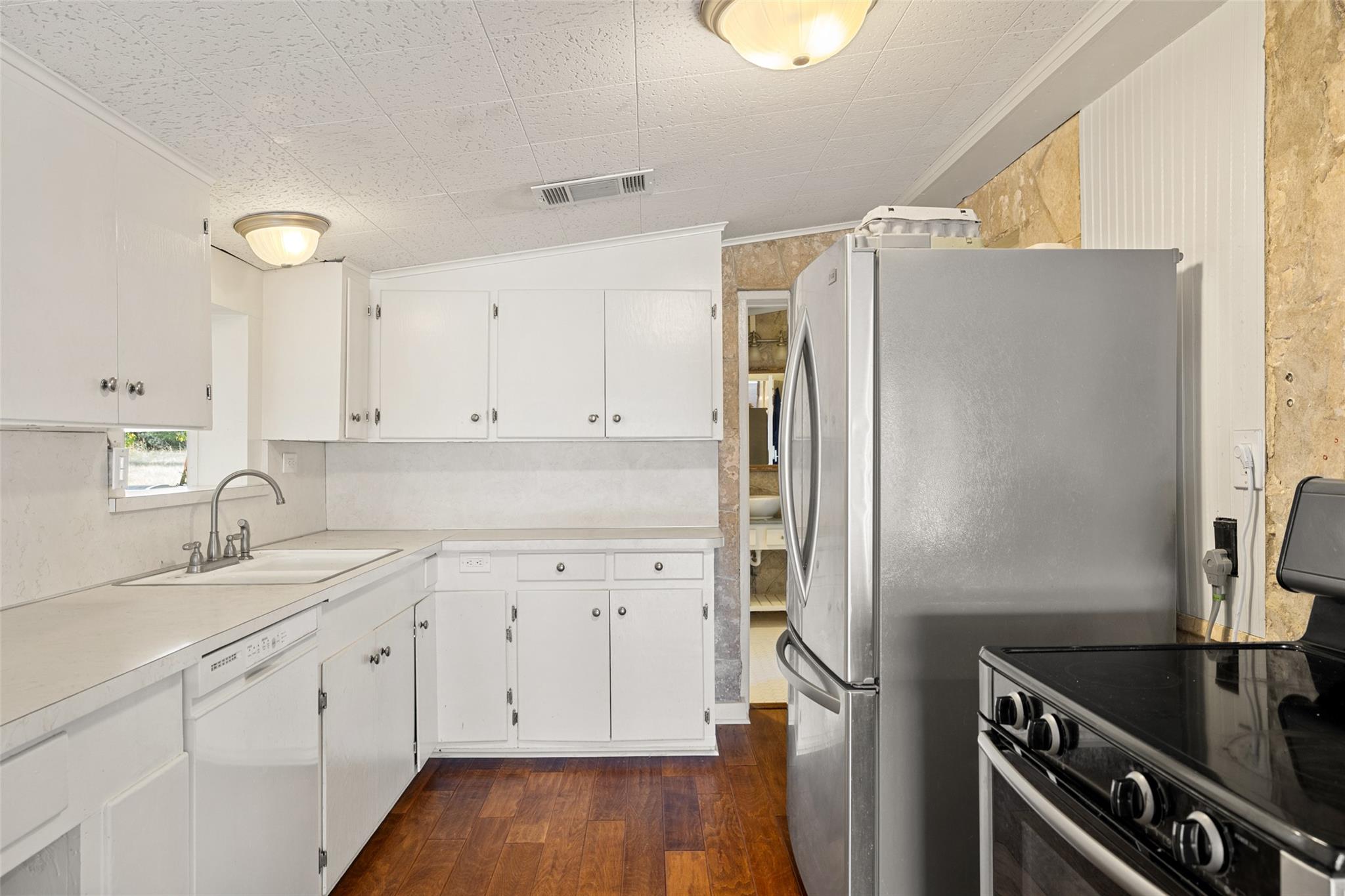 5776 FM 165, Blanco, TX 78636